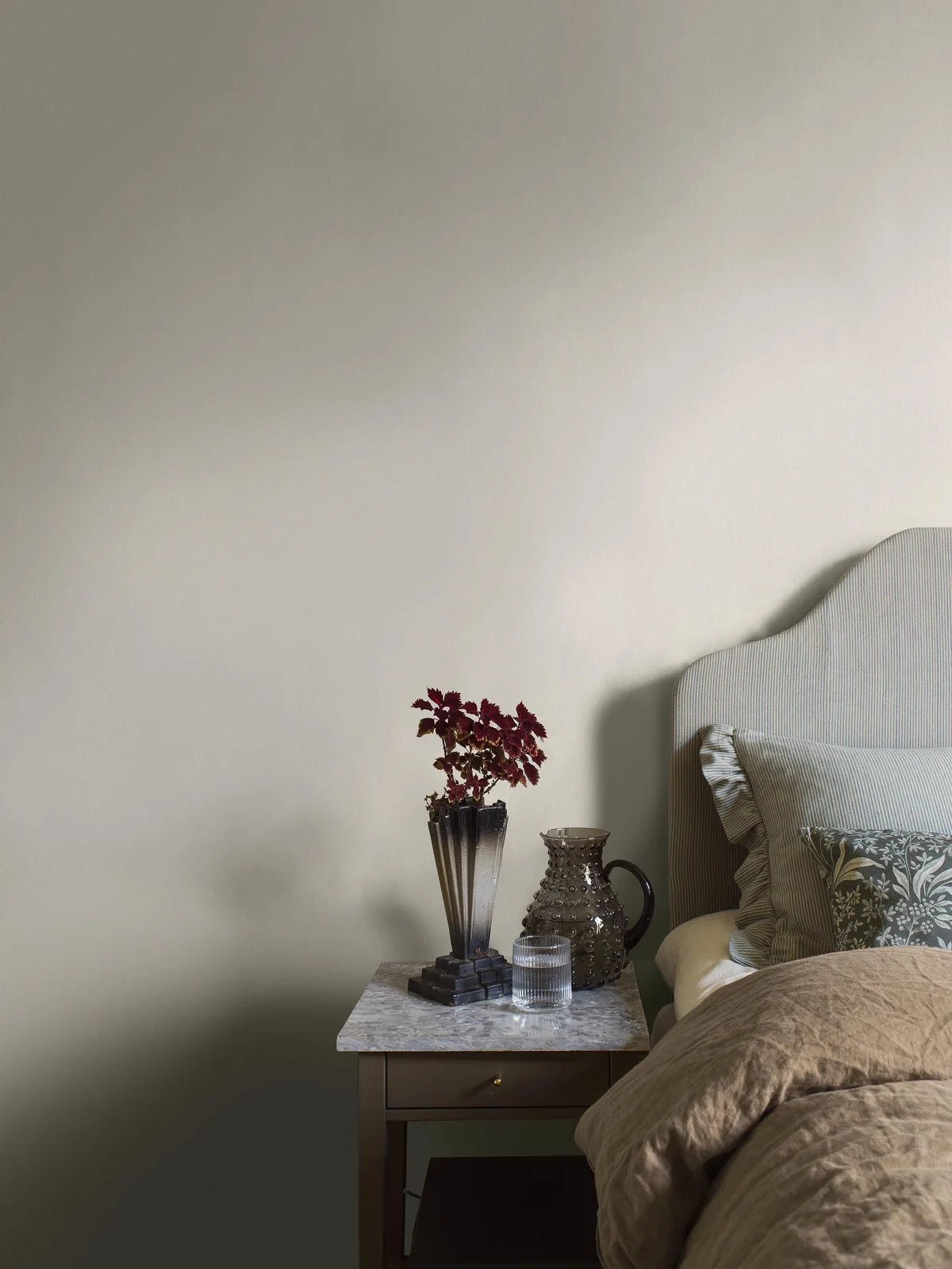 Strukturierte Tapete, die Leinen imitiert - FLAX FIBER grau-beige