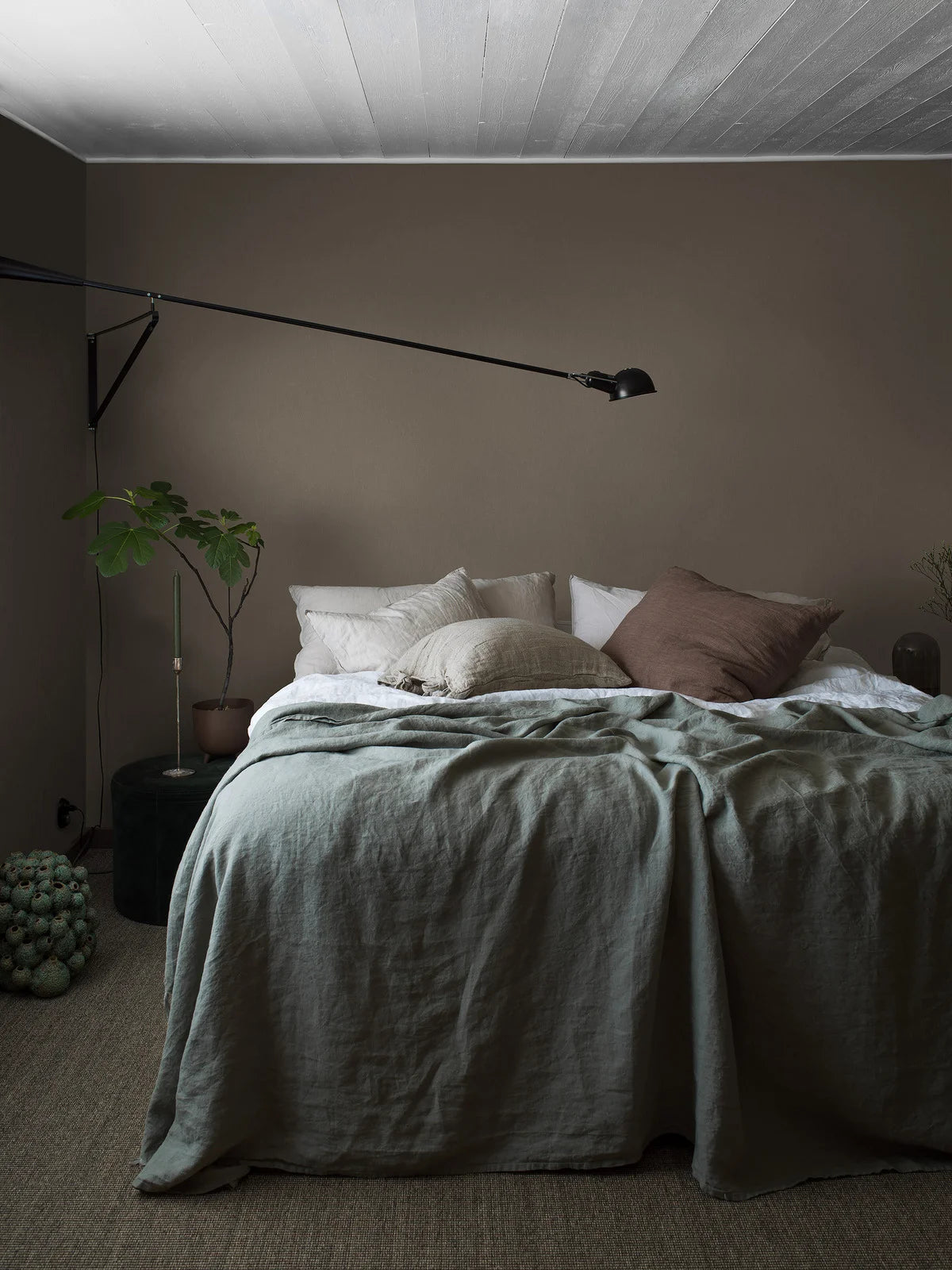 Strukturierte Tapete, die Leinen imitiert - VINTAGE HOLZ, warmes Braun