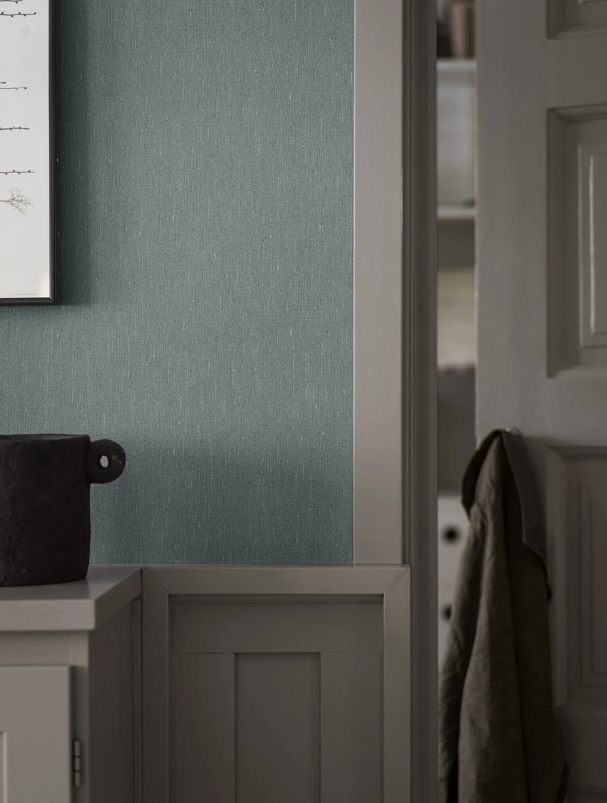 Strukturierte Tapete, die Leinen imitiert LINEN - DUSTY DENIM, gedämpftes Blau