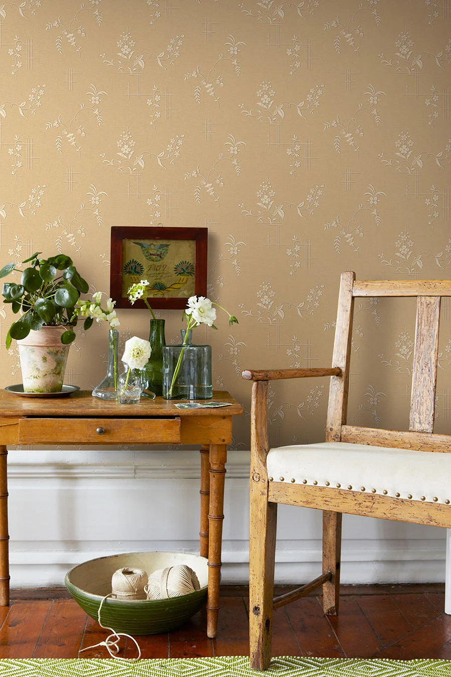 Vlies-Tapete mit pflanzlichem Muster ULRICEHAMN gelb