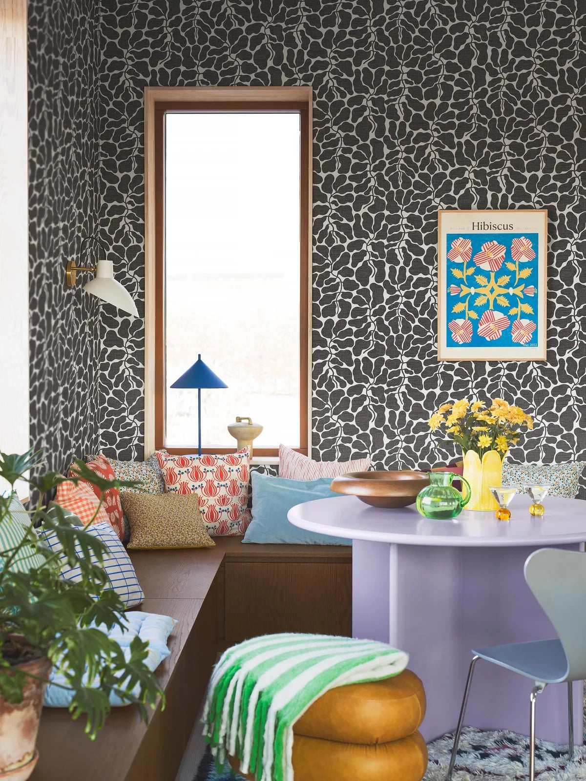 Vlies-Tapete mit pflanzlichem Muster MY SECRET GARDEN schwarz mit weiß