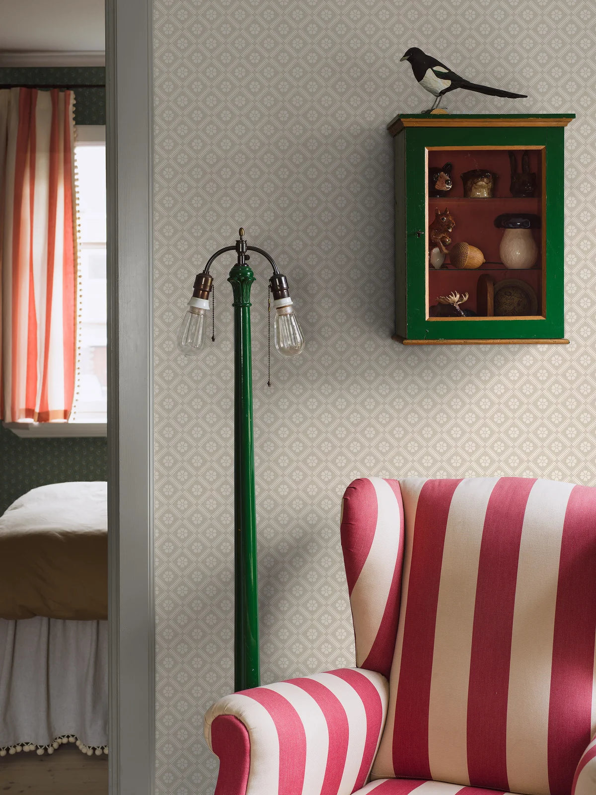 Tapete mit geometrischem Muster LOVE beige