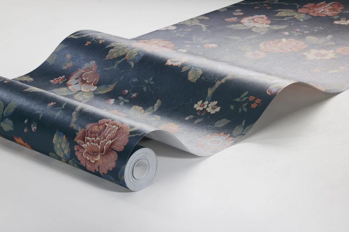 Tapete mit Pflanzenmotiv ROSENTRAD in Granatblau