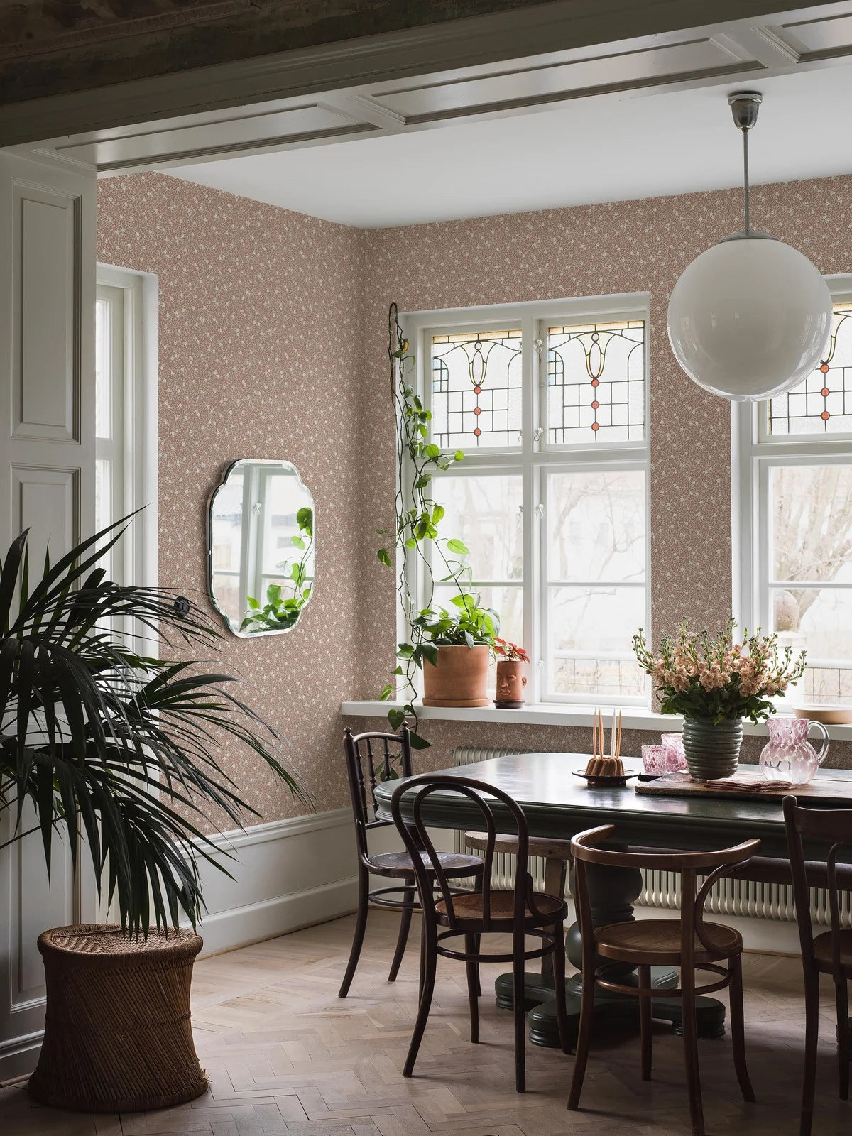 Pink and White MYRTEN Floral and Leaf Pattern Wallpaper