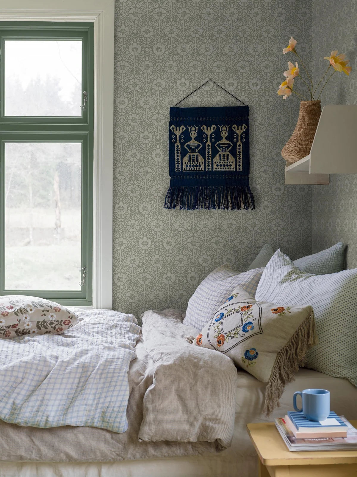 Tapete mit pflanzlichem Muster in Blumen NYPONROS grün mit weiß