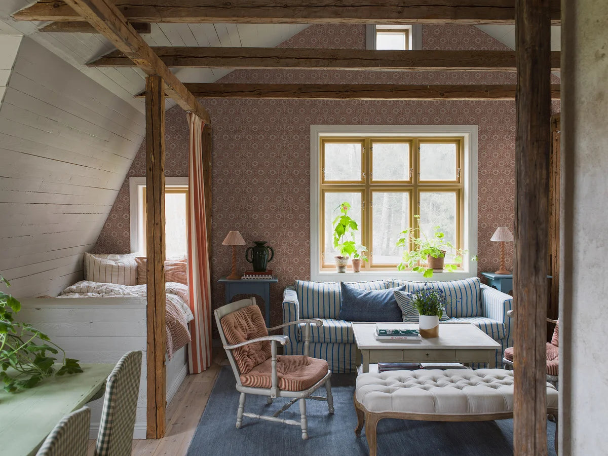 Floral-patterned wallpaper NYPONROS terracotta with white