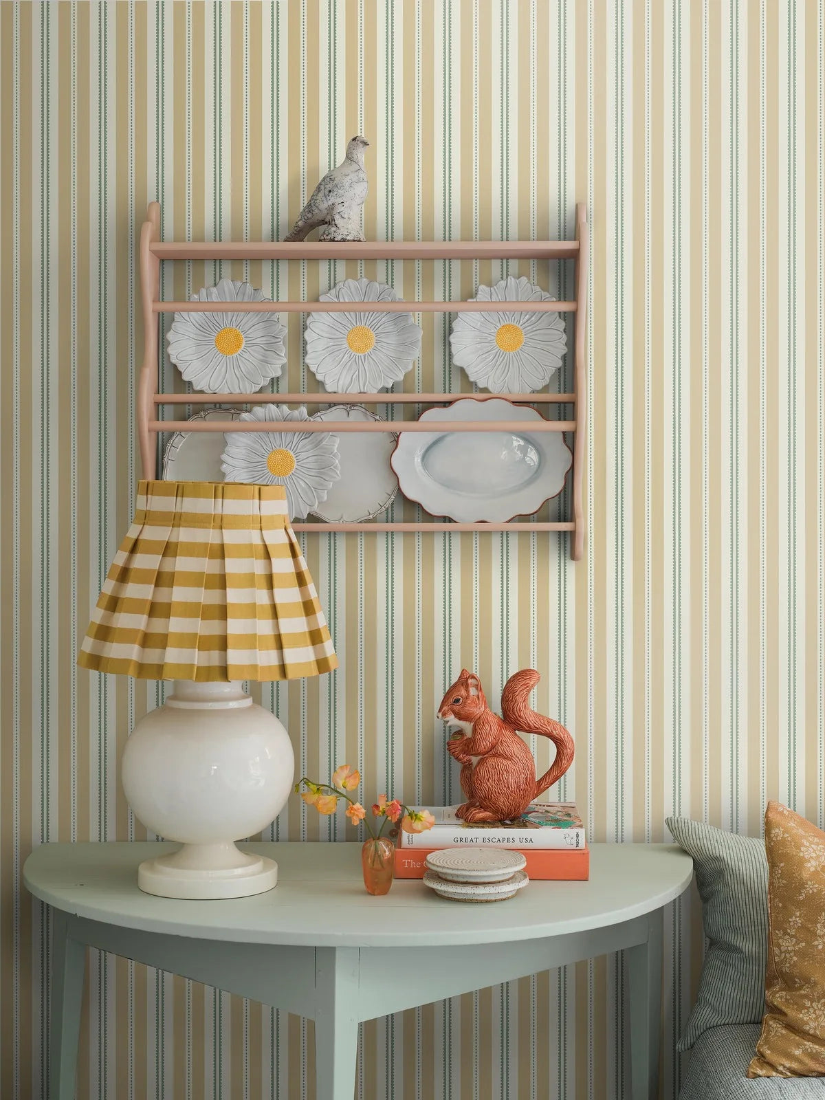 Tapete mit Streifen HEDDA gelb mit weiß