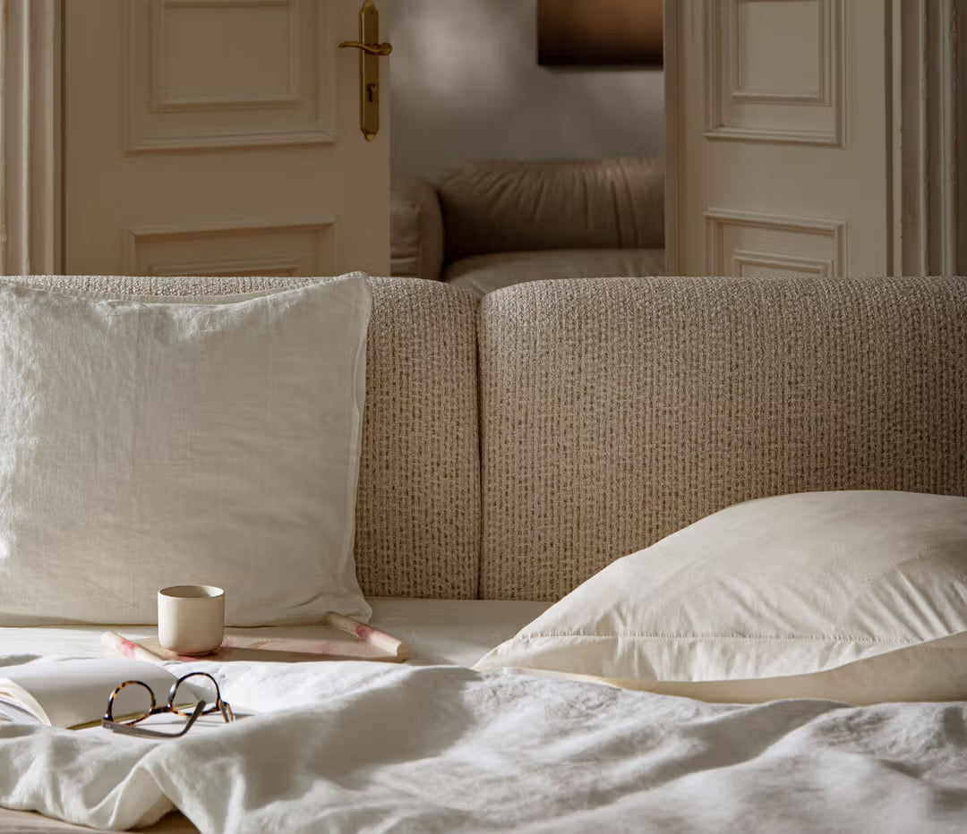 Bett SOLANGE dunkelgrau Chenille