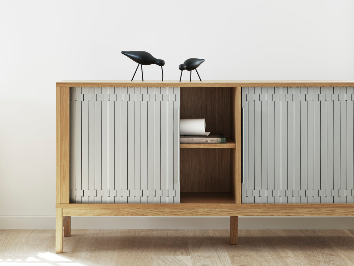 Jalousi dresser oak wood with a gray front