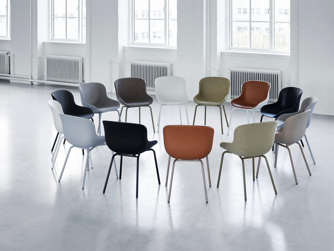 Hyg chair upholstered with a black base