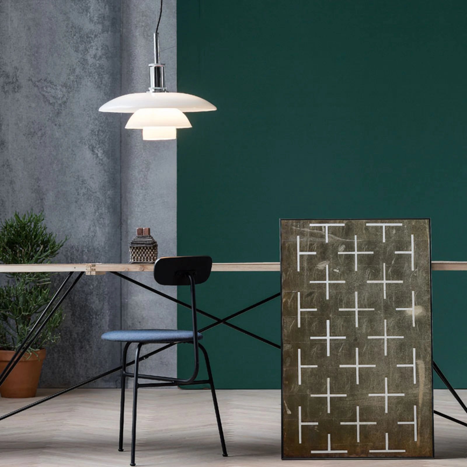 Pendelleuchte PH 3½-3 weiß mit verchromter Oberfläche