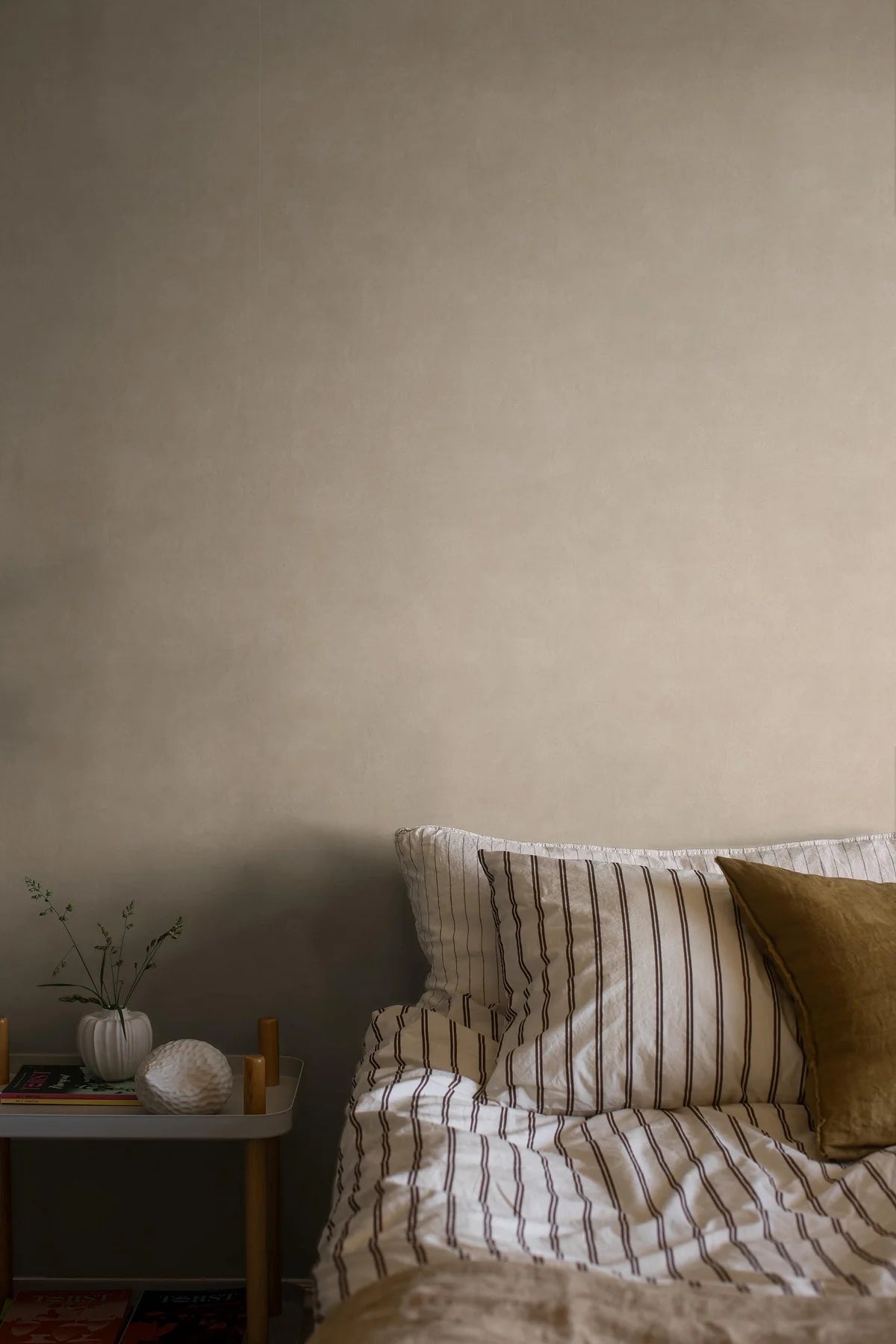 Tapete, die Leinwand imitiert SHADES - AMBER warmes Beige