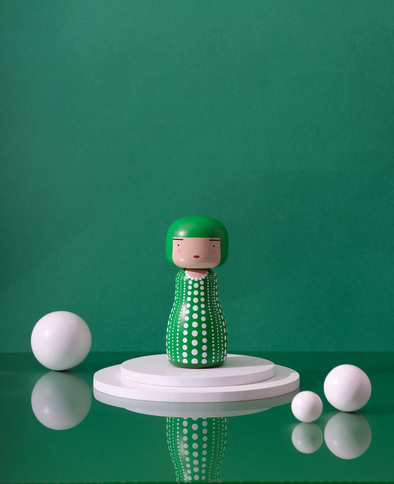 Dekorative Figur DOT GREEN - limitierte Auflage