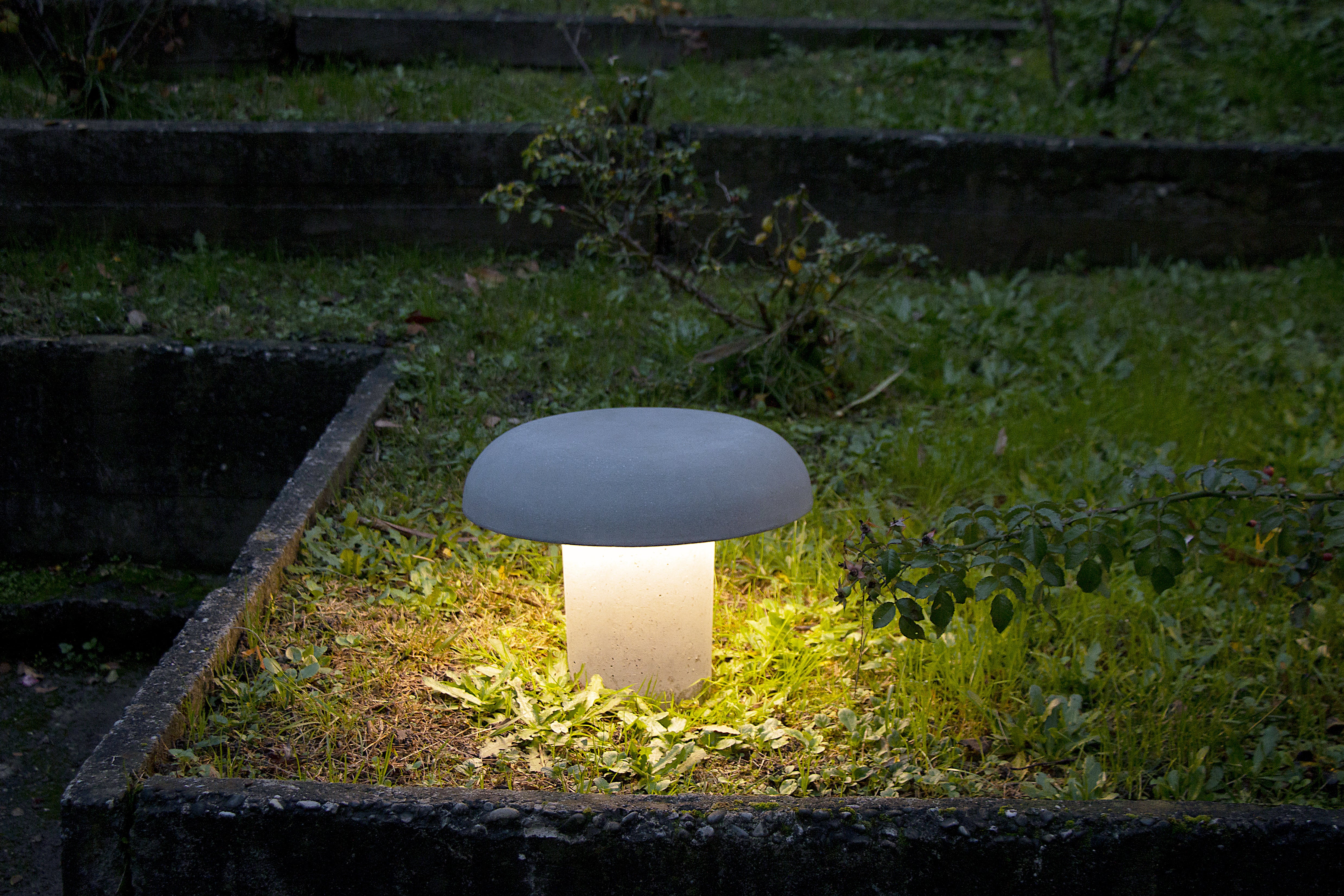AMANITA outdoor lamp in gray concrete