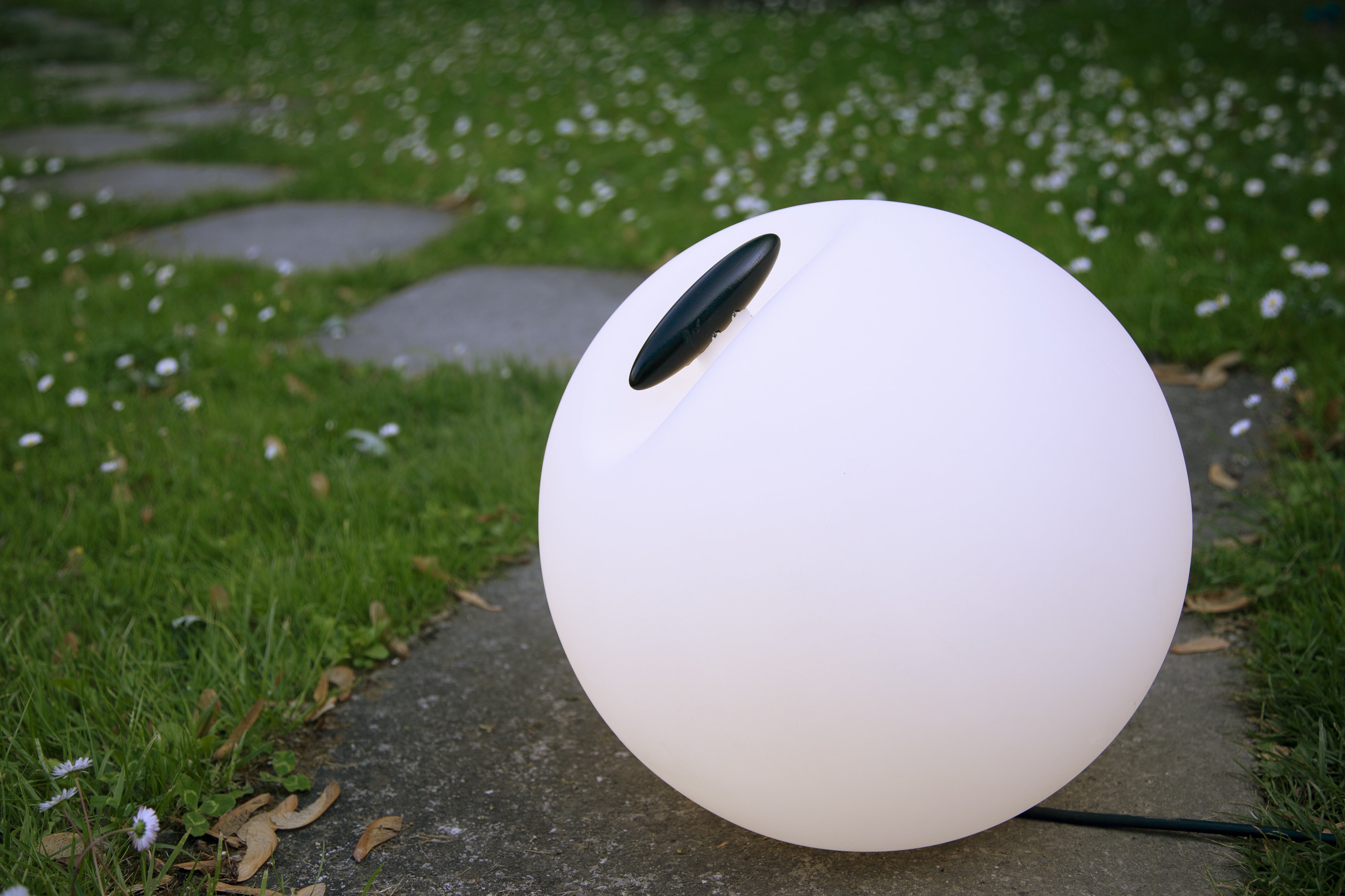 Stehlampe für den Außenbereich BOWL in Weiß