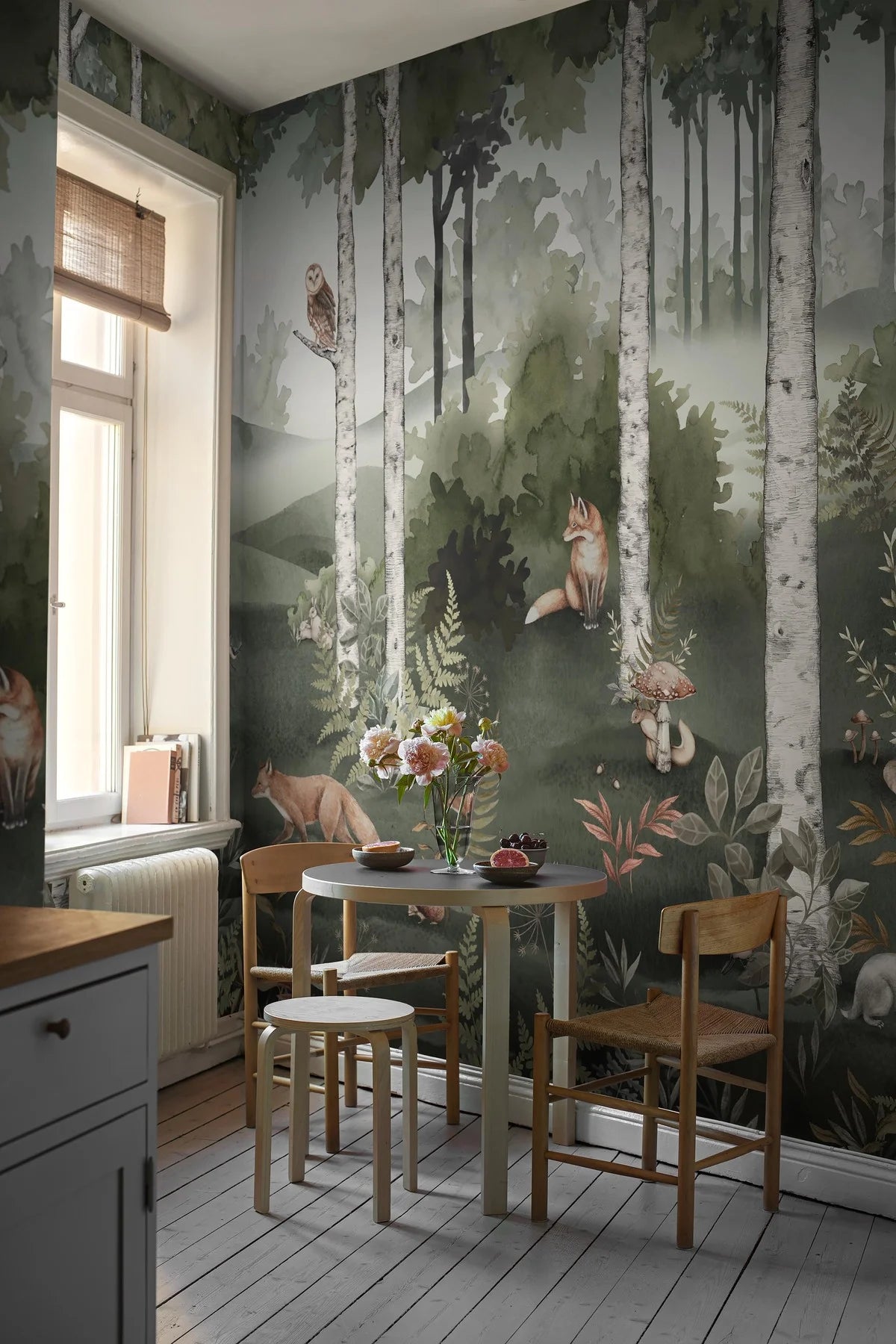 Wandtapete mit pflanzlichem Motiv WILD FOREST grün