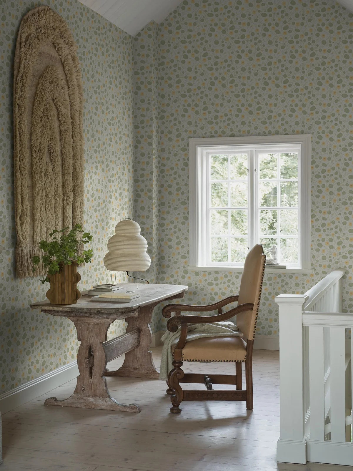 Floral Pattern Wallpaper KRASSE White with Green and Yellow