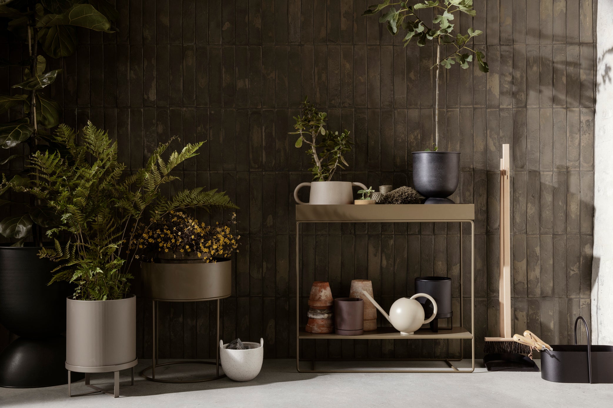 Round planter PLANT BOX ROUND black