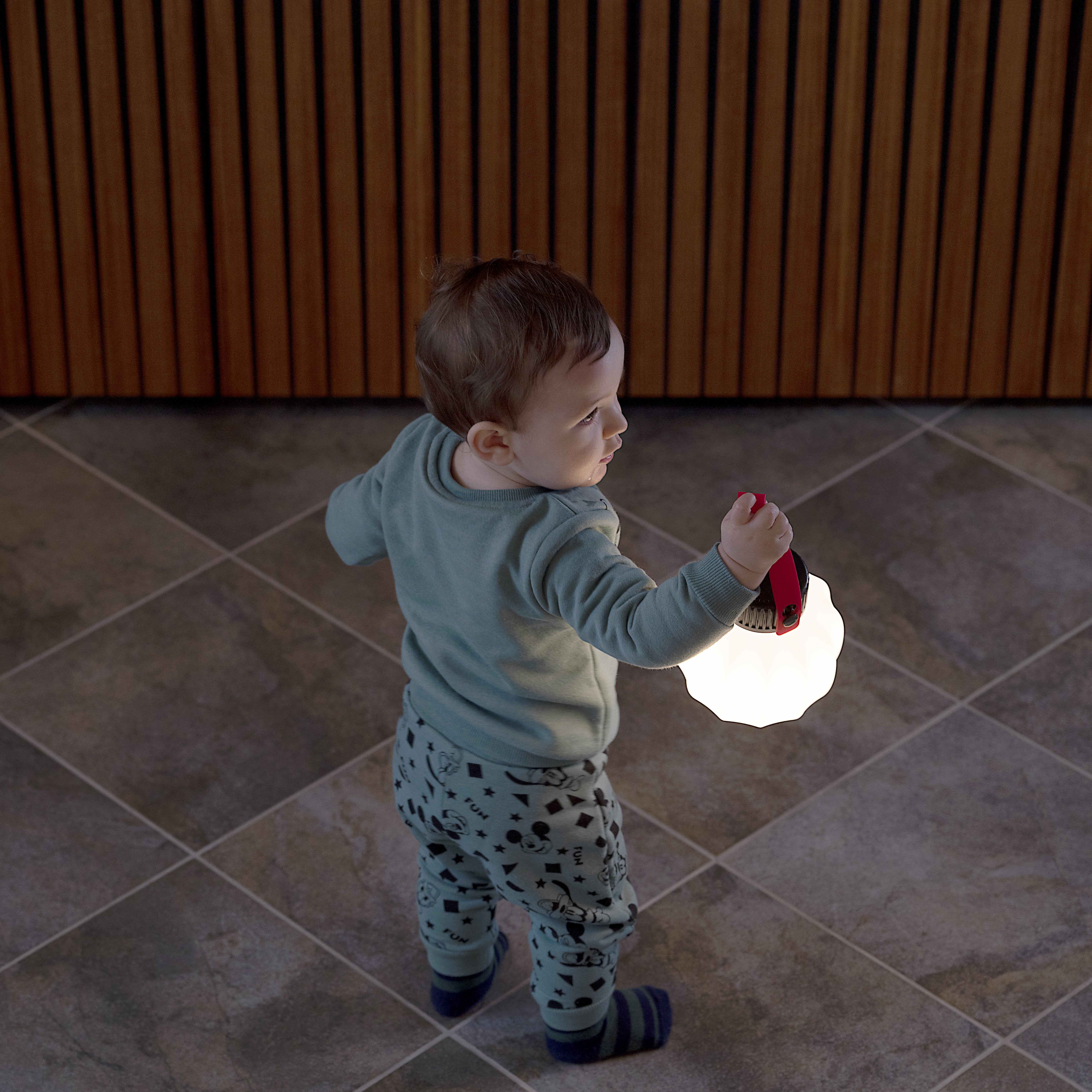 Tragbare Außenlampe KIKI in Weiß mit Silikongriff