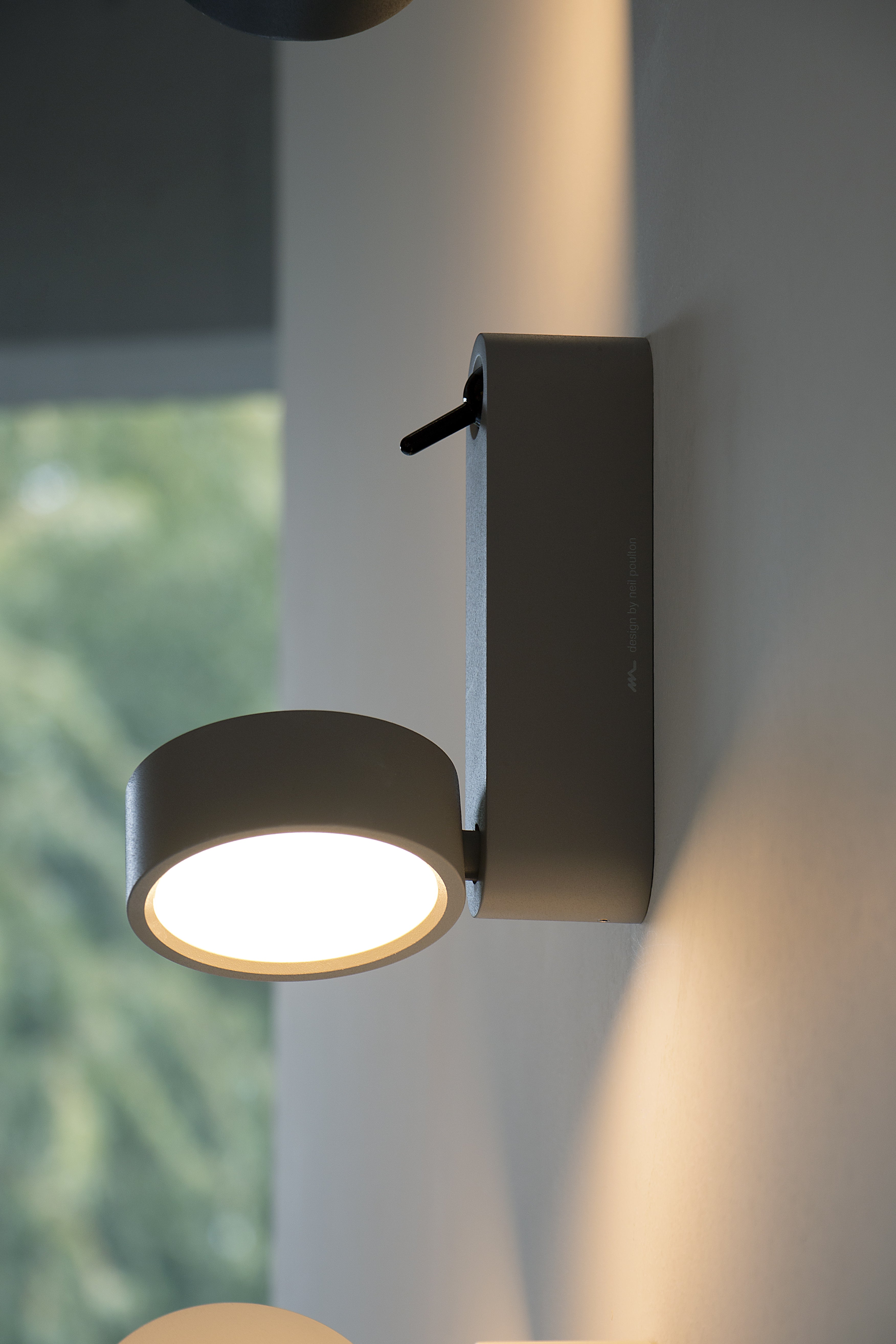 Wandlampe TOGGLE in Anthrazit