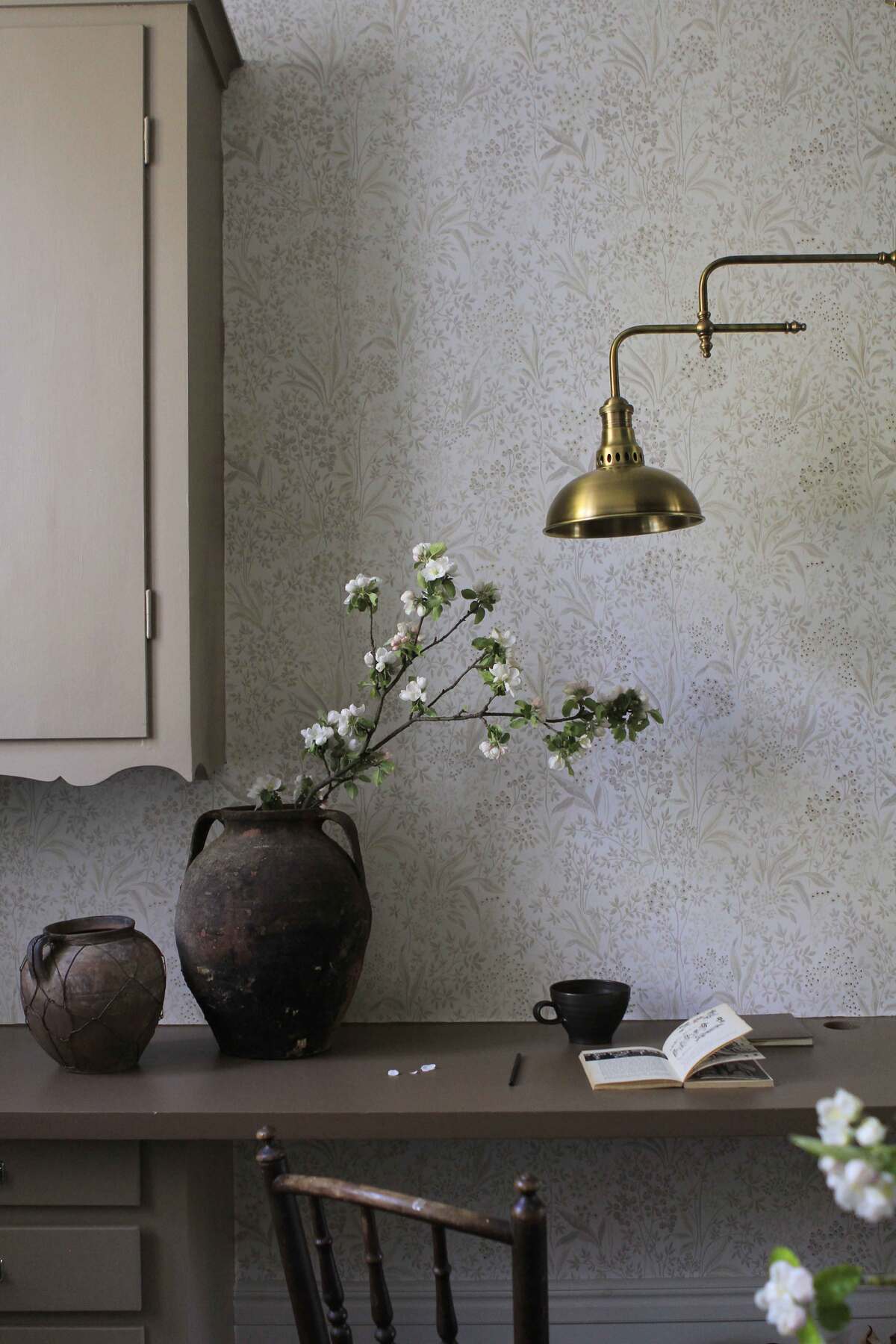 Vlies-Tapete mit Pflanzenmuster NOCTURNE gebrochenes Weiß mit Beige