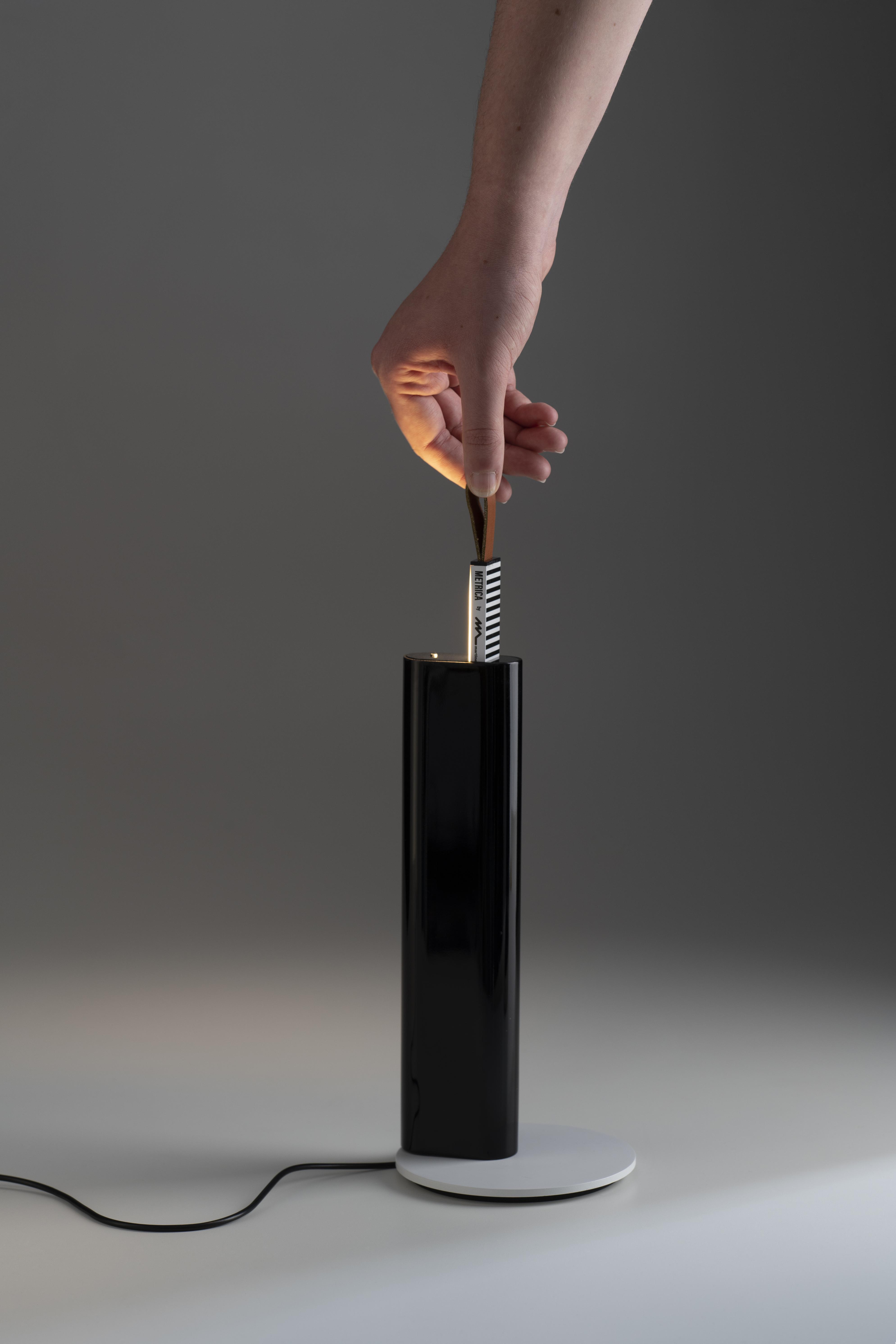 Tischlampe METRICA glänzend schwarz