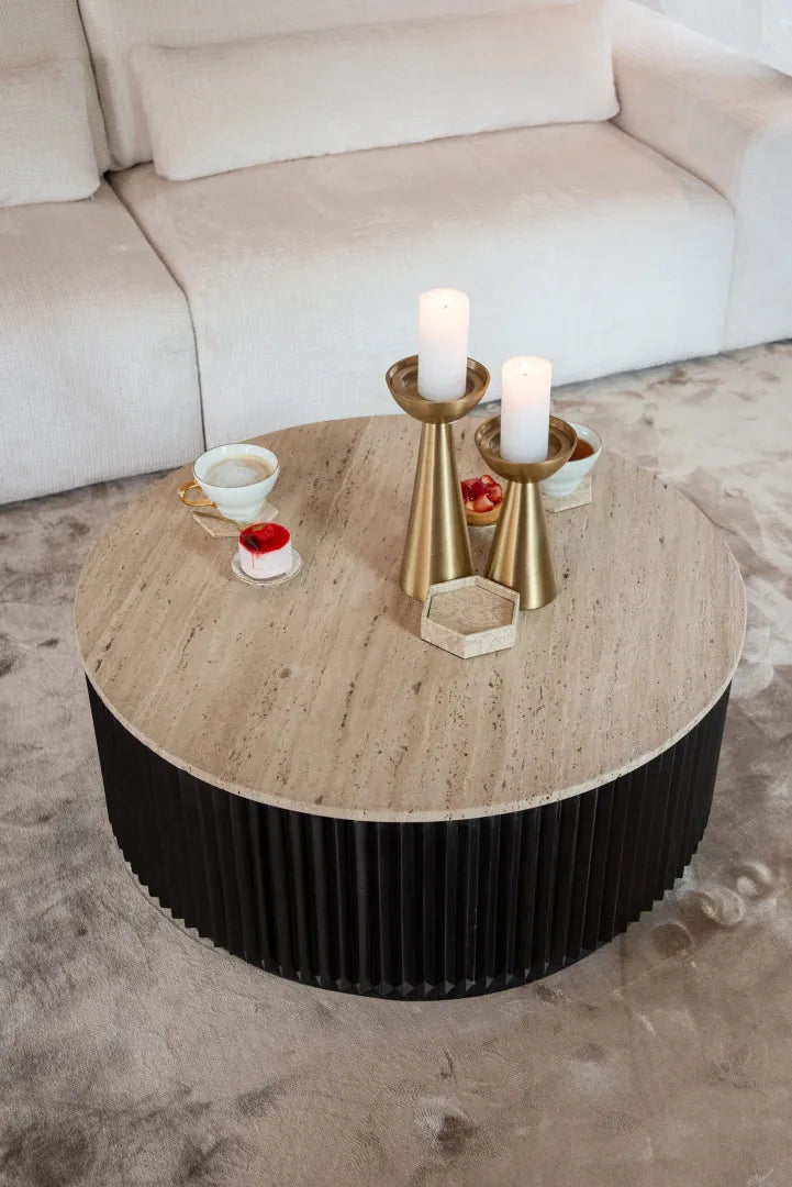 Runder Couchtisch HAMPTON schwarz mit Tischplatte aus Travertin
