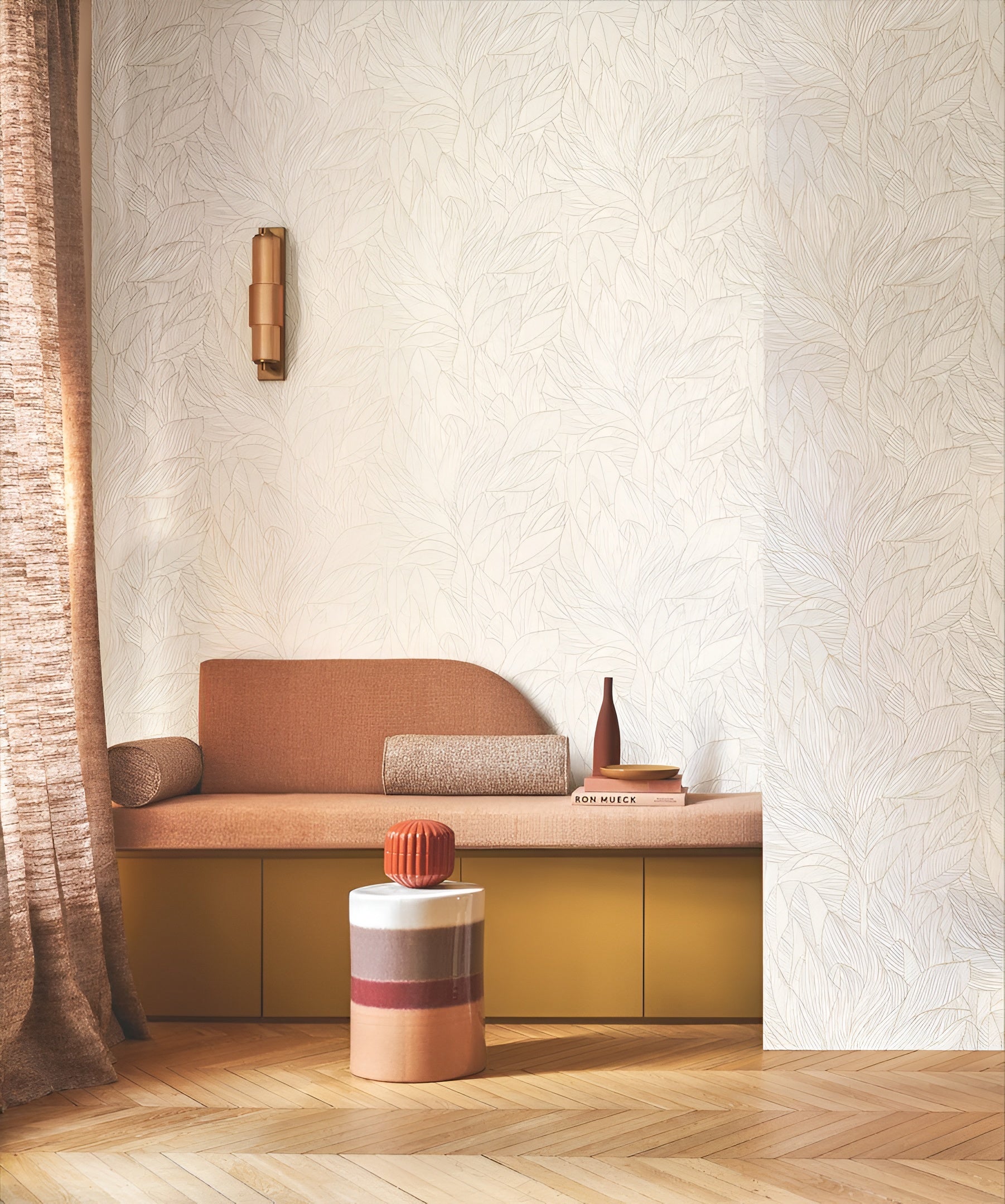 Non-woven wallpaper with a plant motif HOSTA - IVORY/GOLD ivory with gold