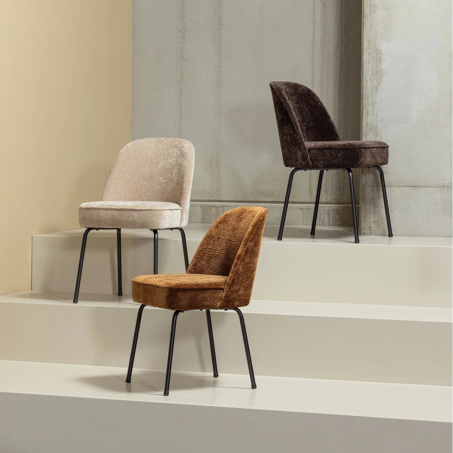 Vogue 3D Brown Stuhl von einer schwarzen Basis