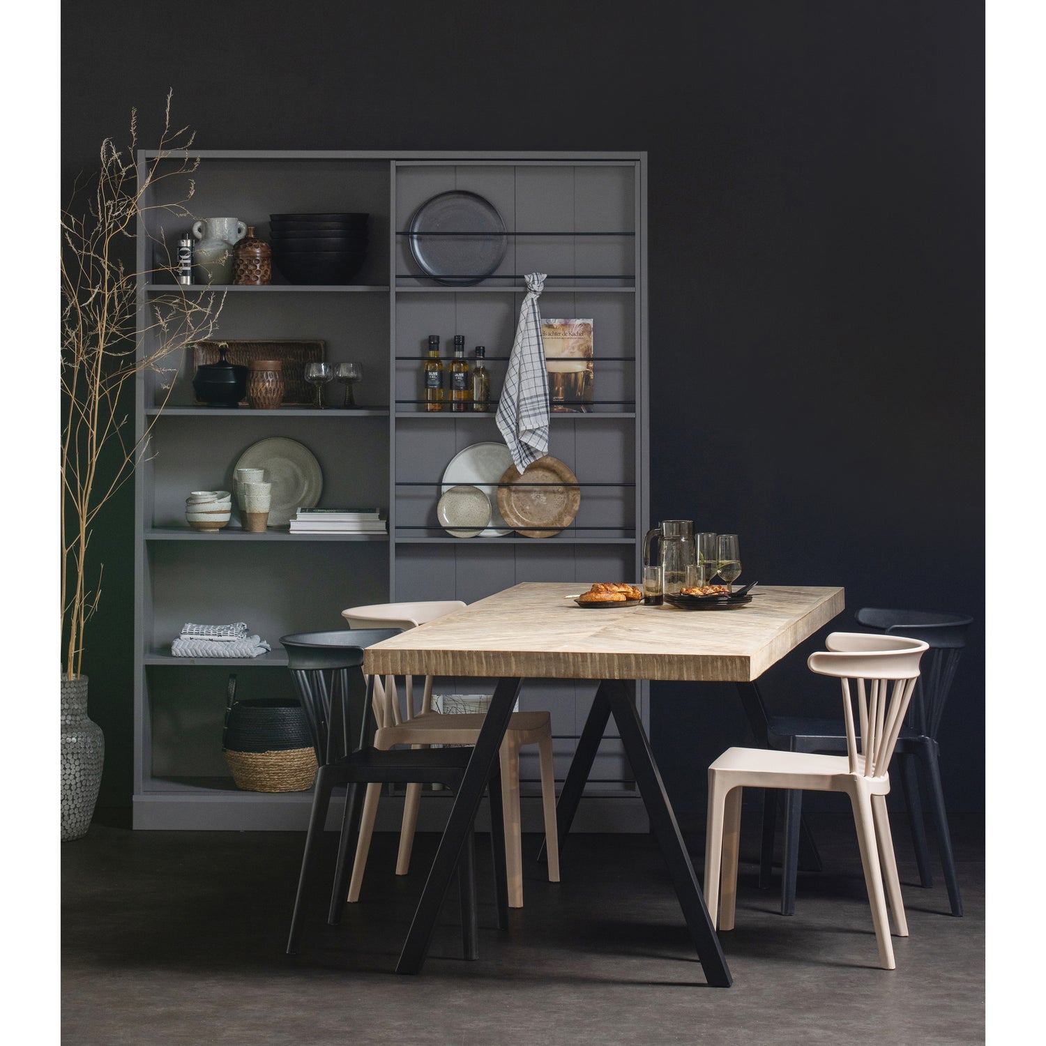 TABLO herringbone table made of mango wood with a V-shaped base
