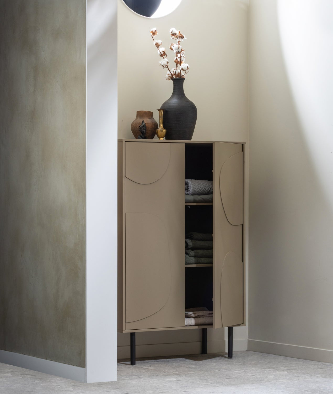 Cadiz Storing Cabinet Pine Mud [FSC]
