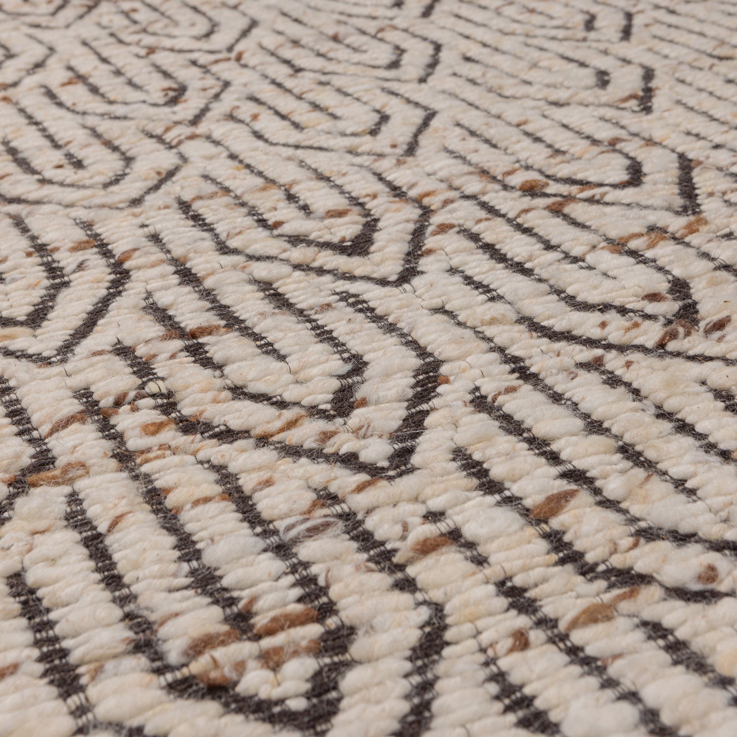 JOSLIN beige rug with brown