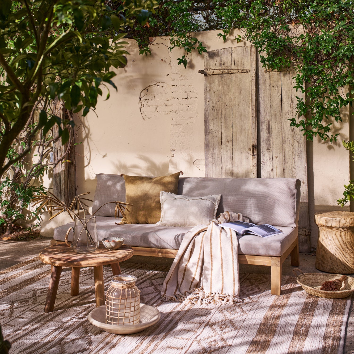 Sofa 3-sitzig für den Außenbereich RELAX beige mit Akazienbasis