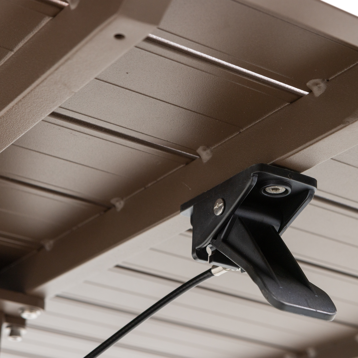 Verstellbarer Gartentisch TESSO braun