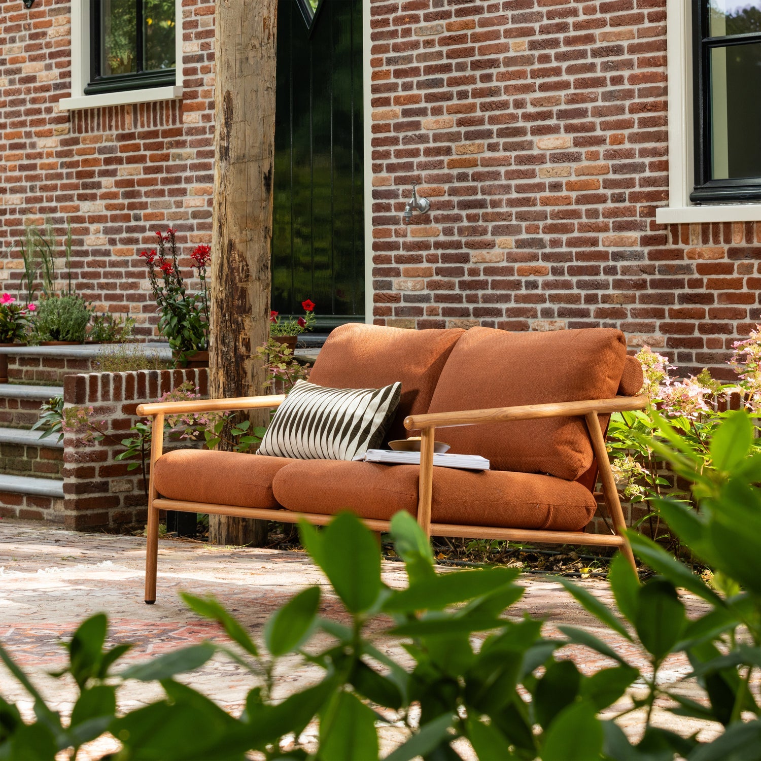 CAVERO Brick 2-Seater Garden Sofa