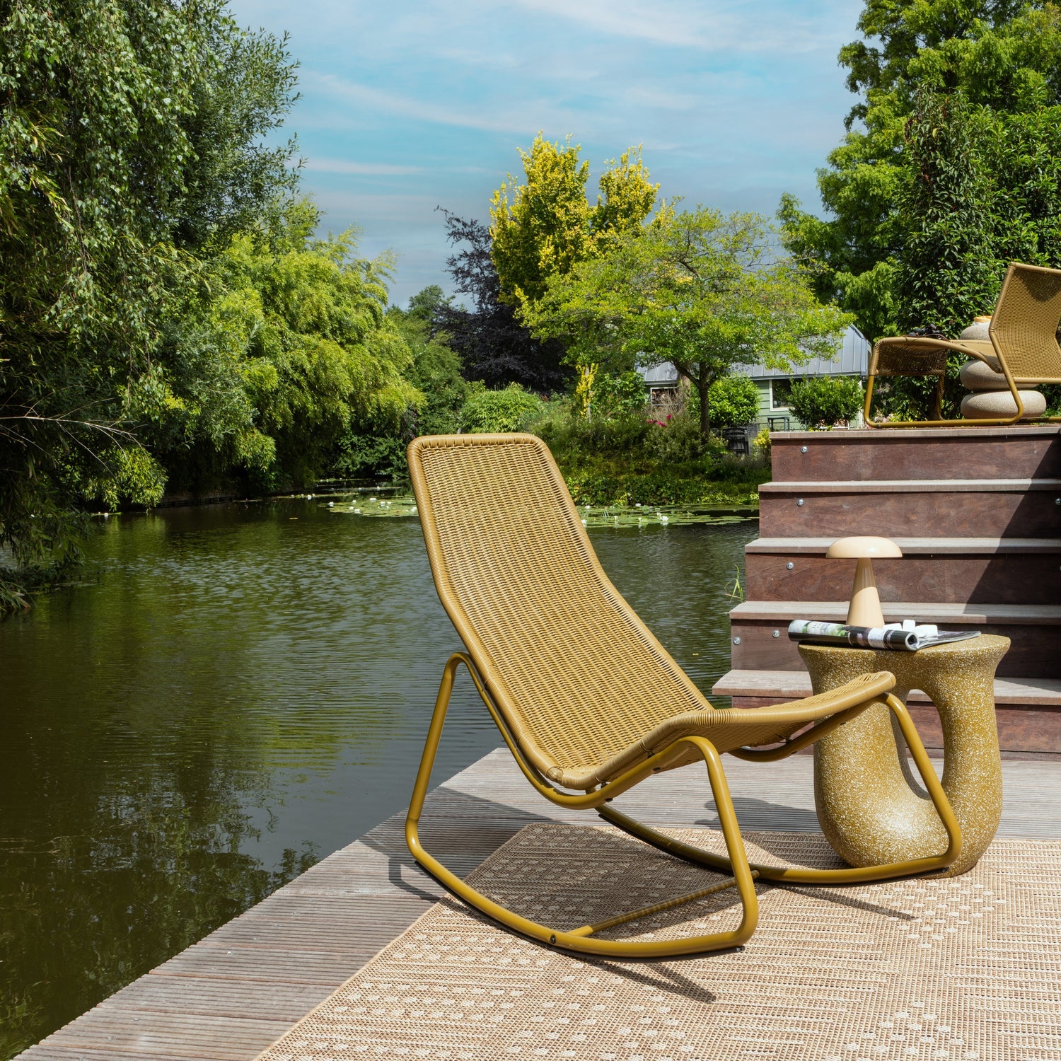 Schaukelstuhl für den Garten TOM honigfarben