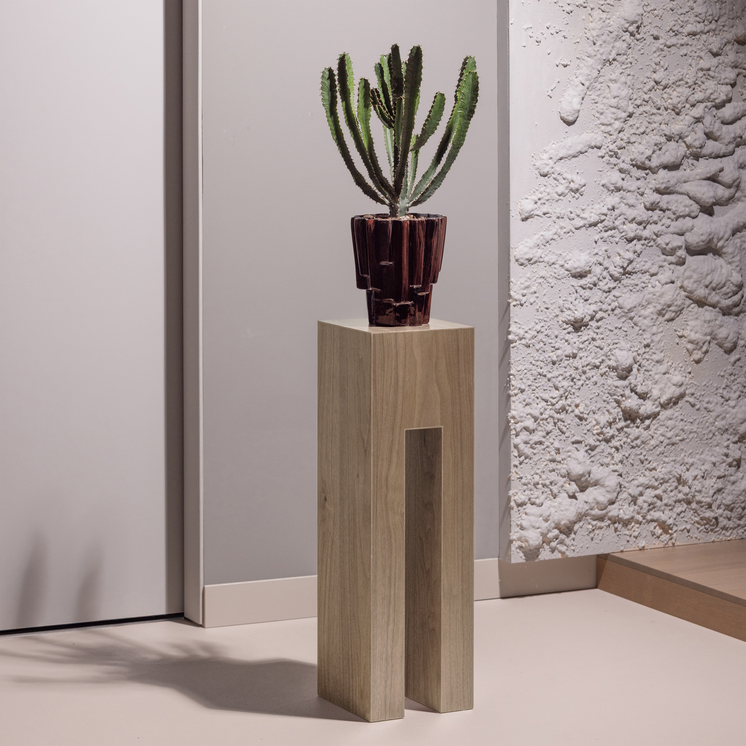 PLANTOR Walnut Veneer Plant Stand