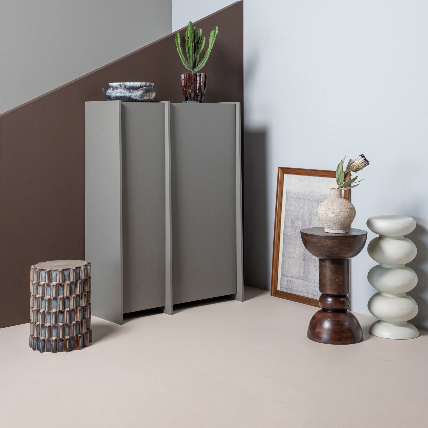 Schrank BROCK warmes Grau