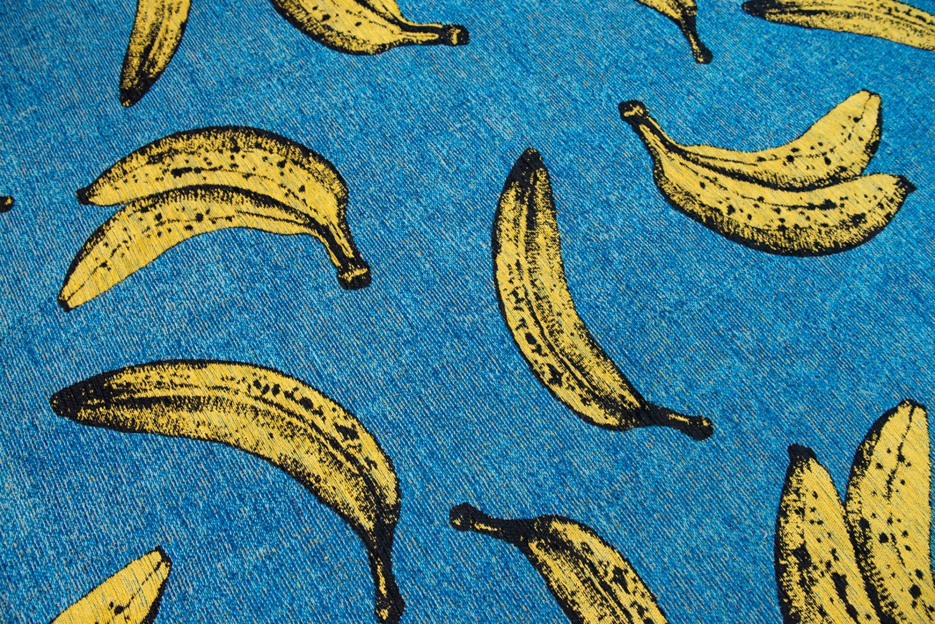 Banana California blue rug blue