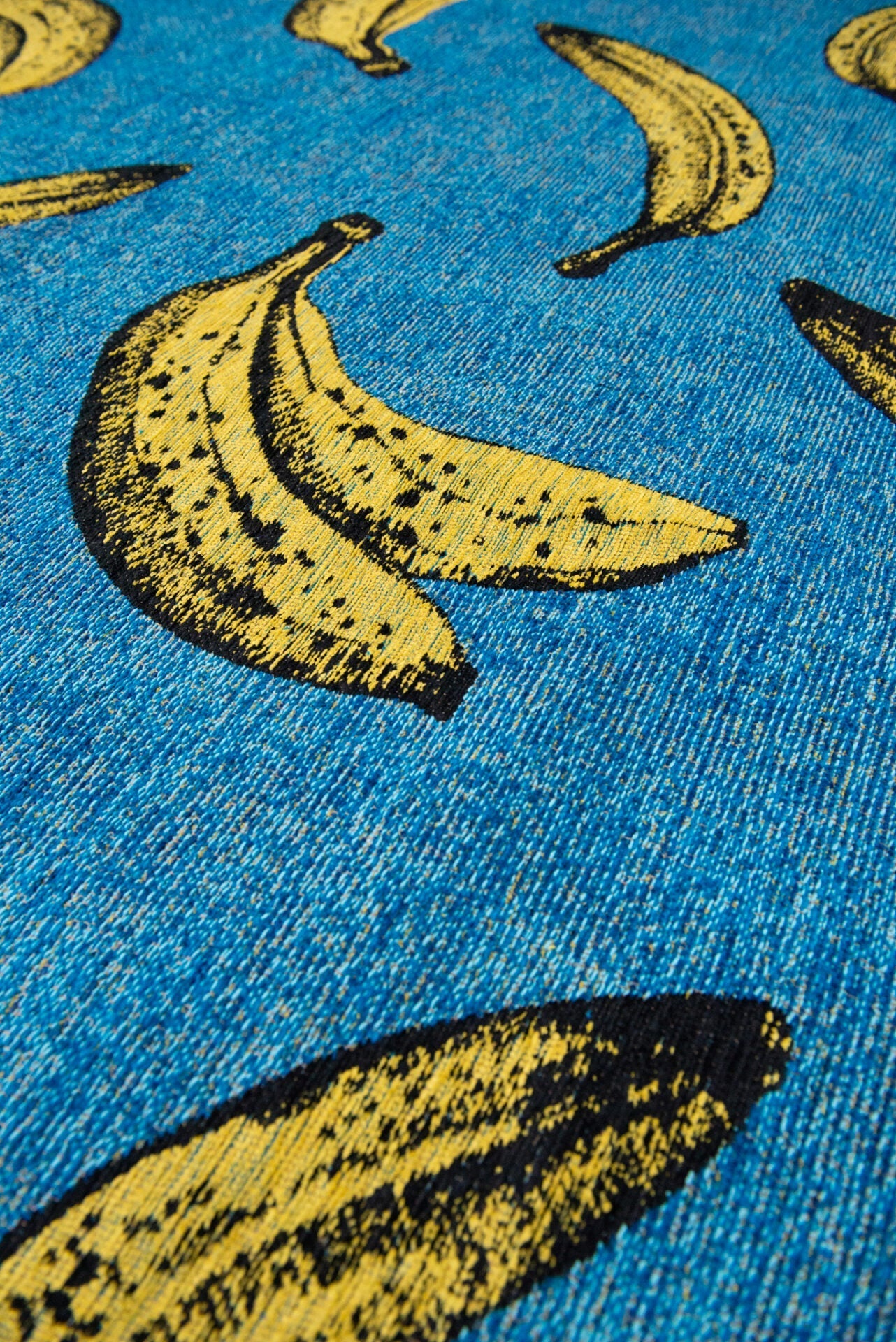 Banana California blue rug blue