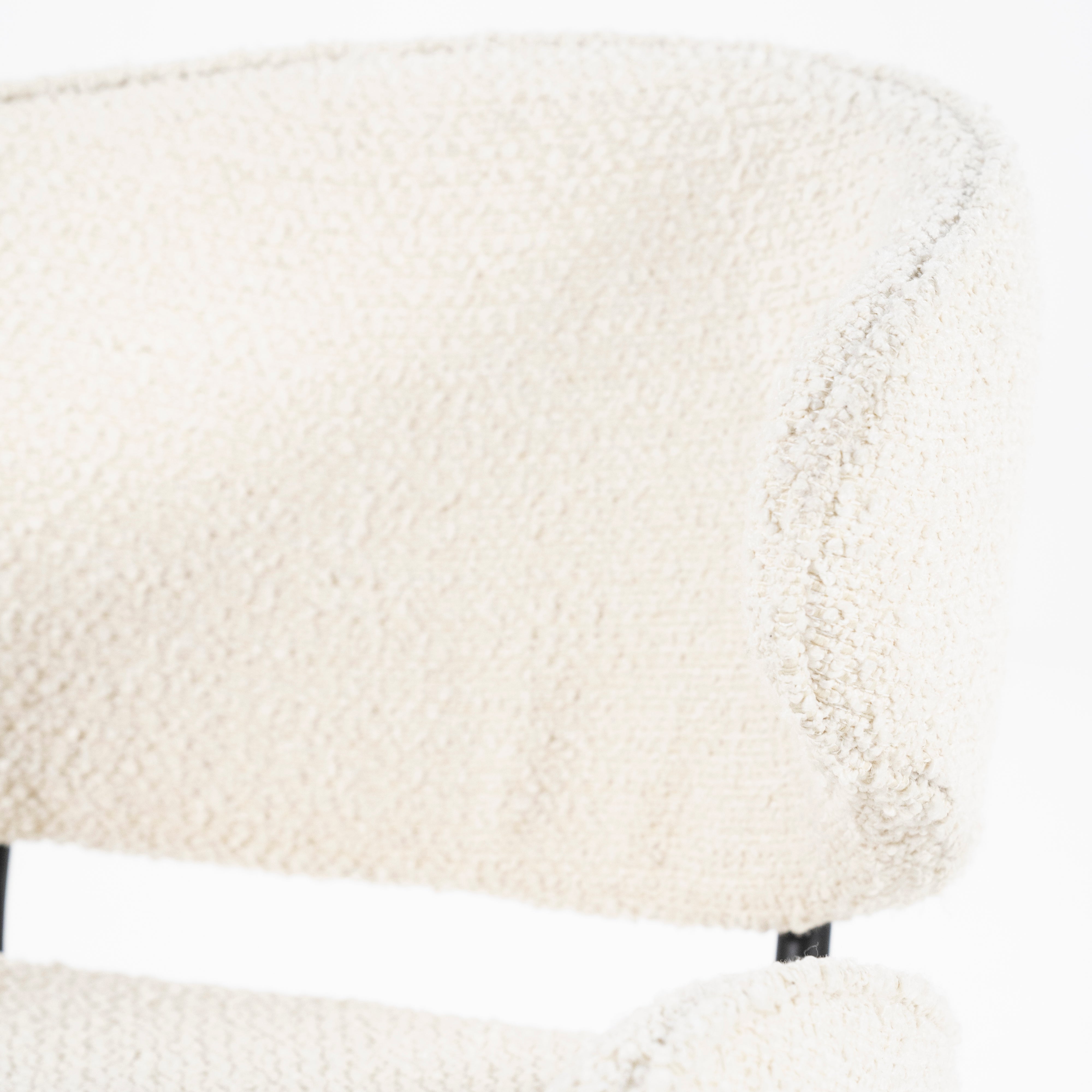 Stuhl TESS cremefarben mit schwarzem Gestell