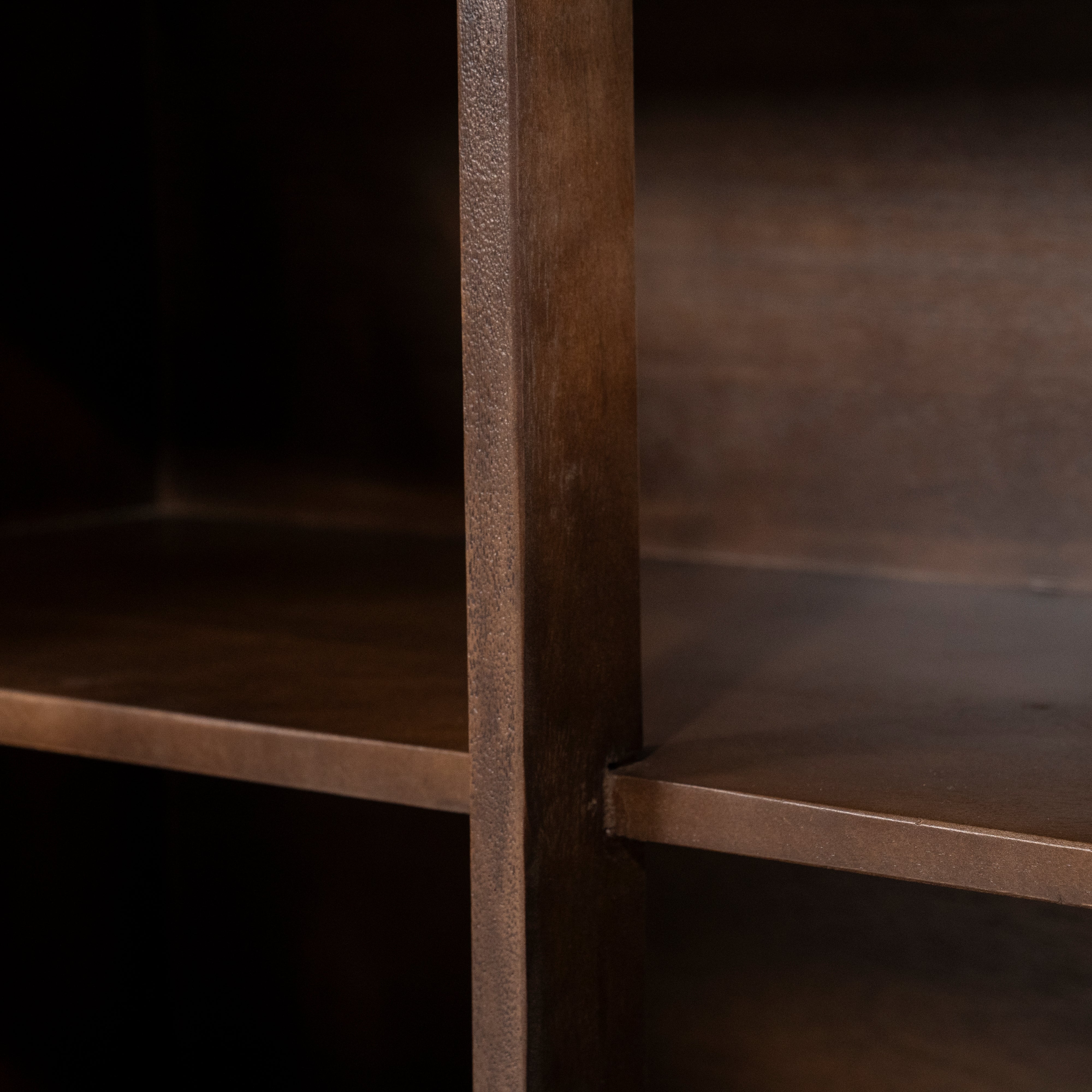 Komoda LIO brązowe drewno mango z trawertynem