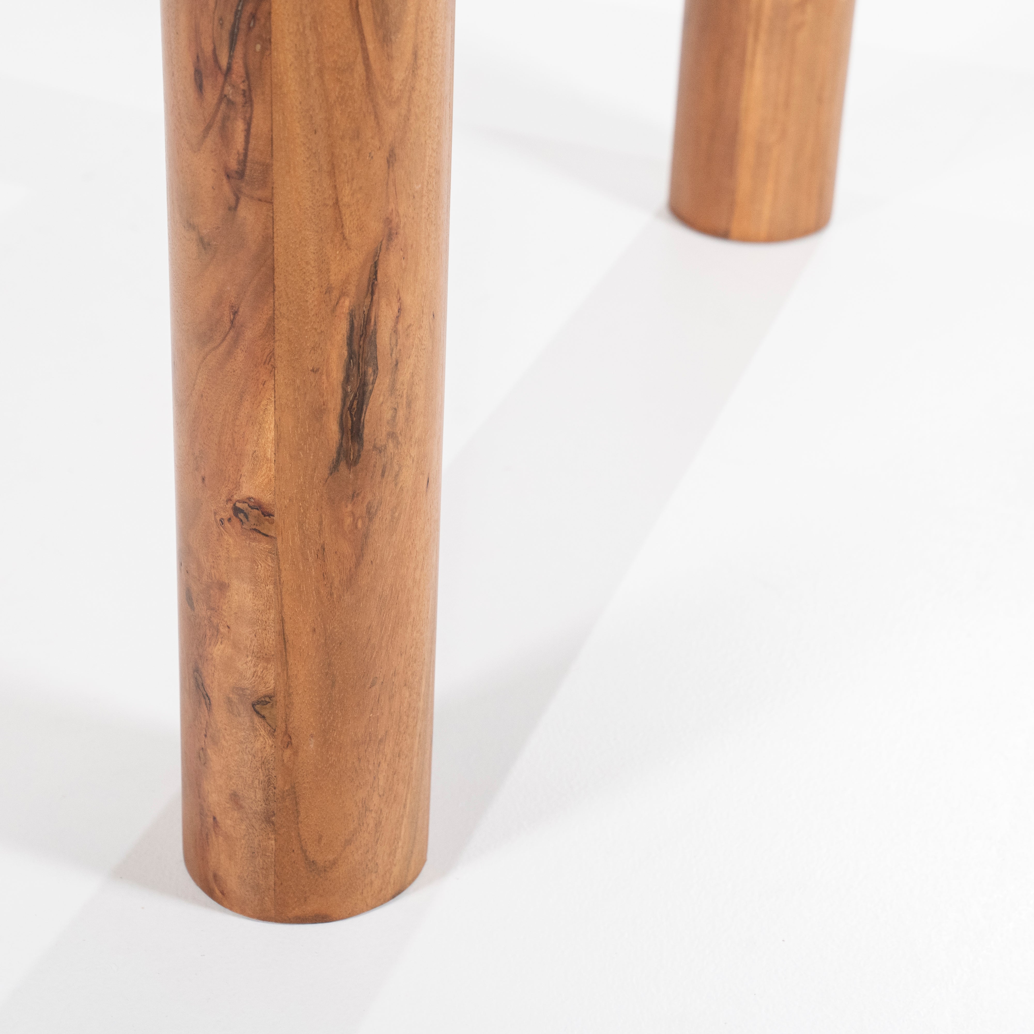 Tisch JULIAN Akazienholz