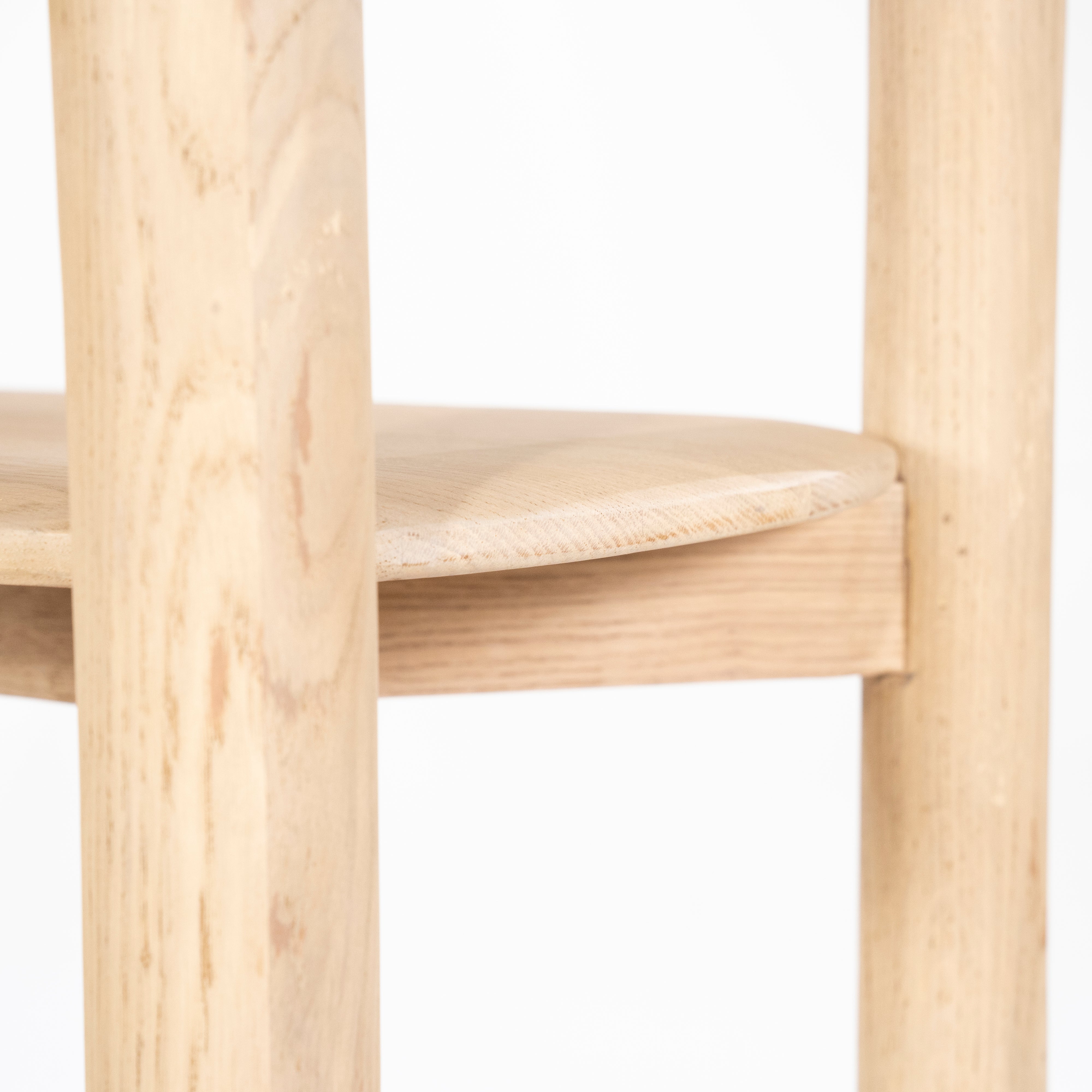 Regal SELBU aus Eichenholz