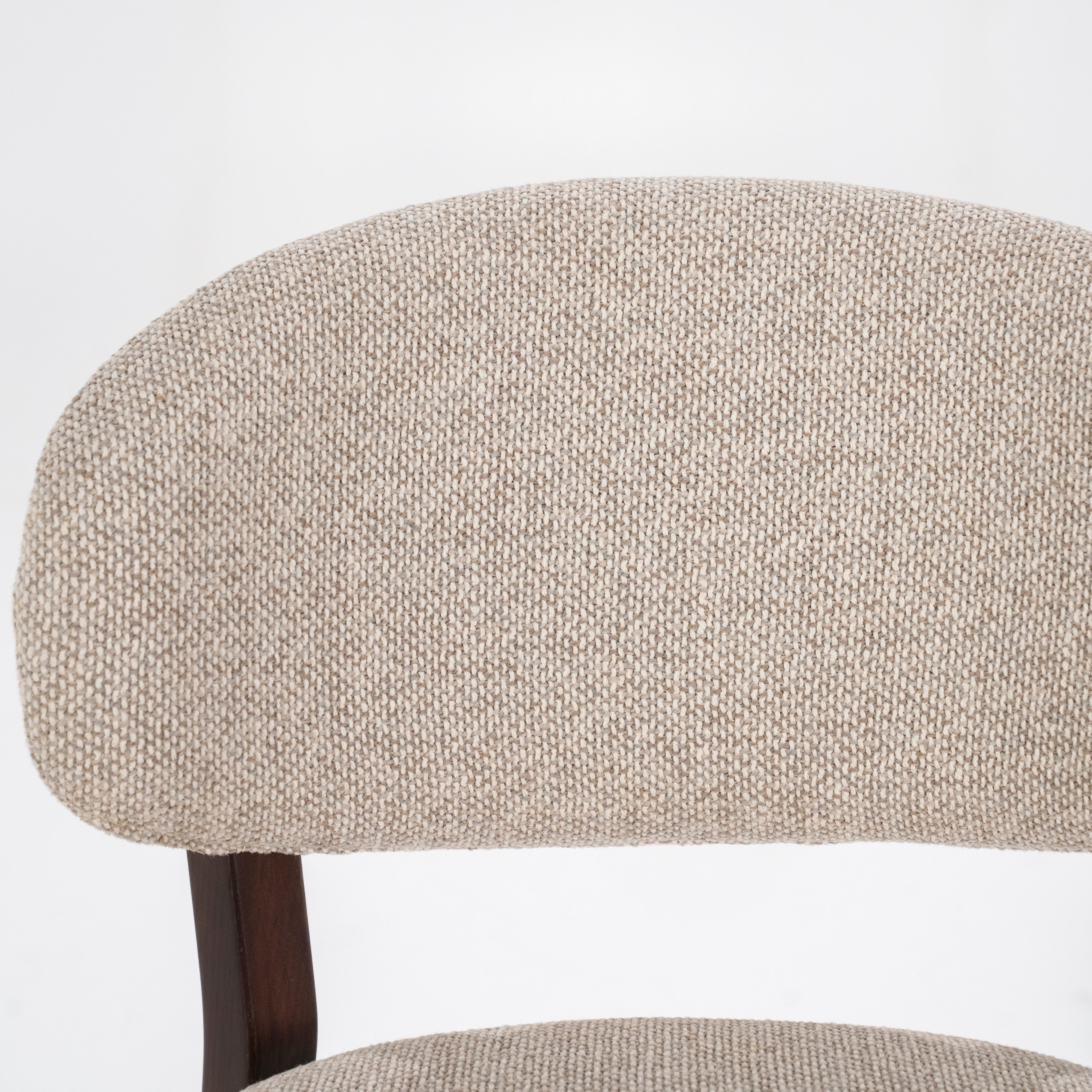 Hocker MIKKY taupe mit dunklem Eichenfuß