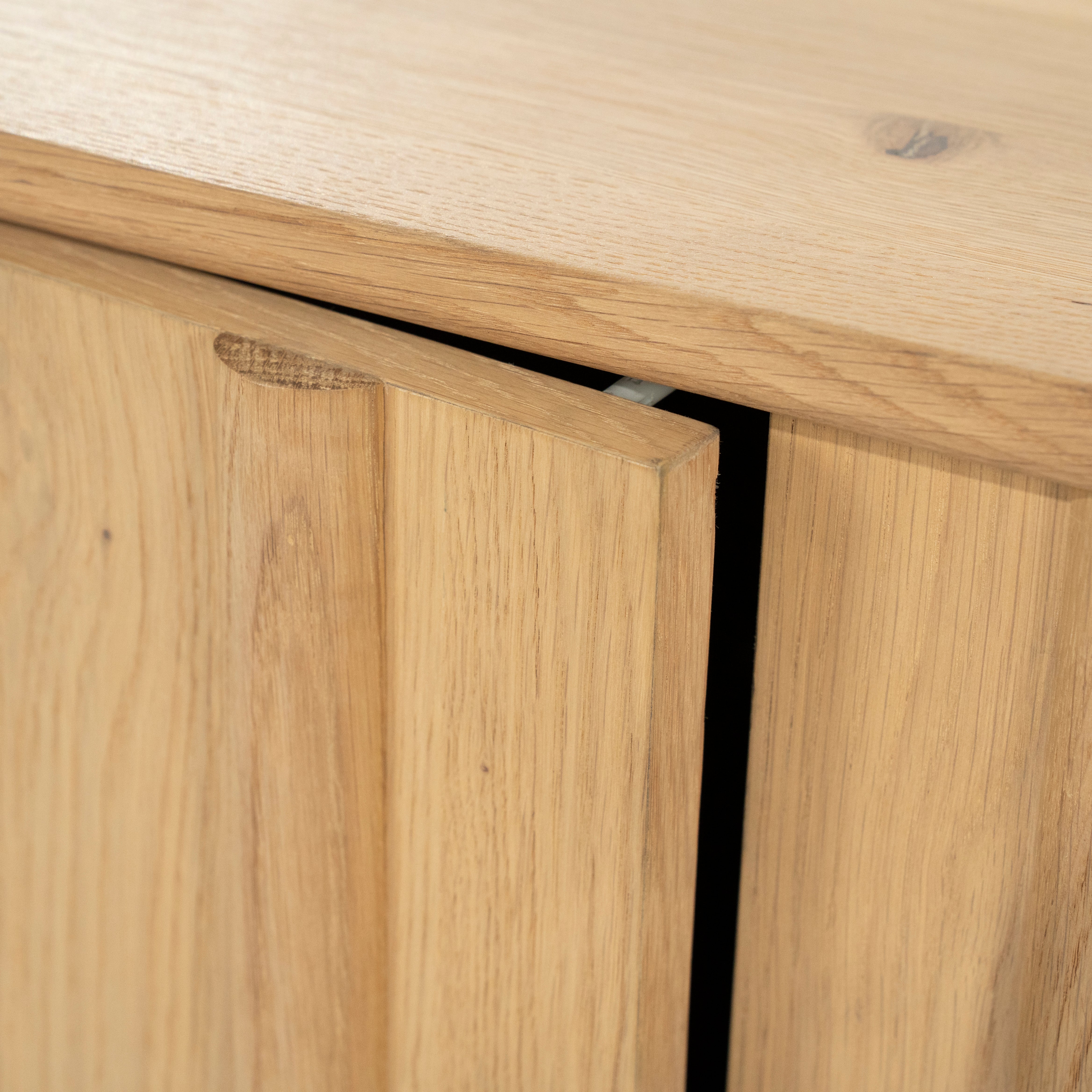 JAKE RTV Cabinet Oak Wood