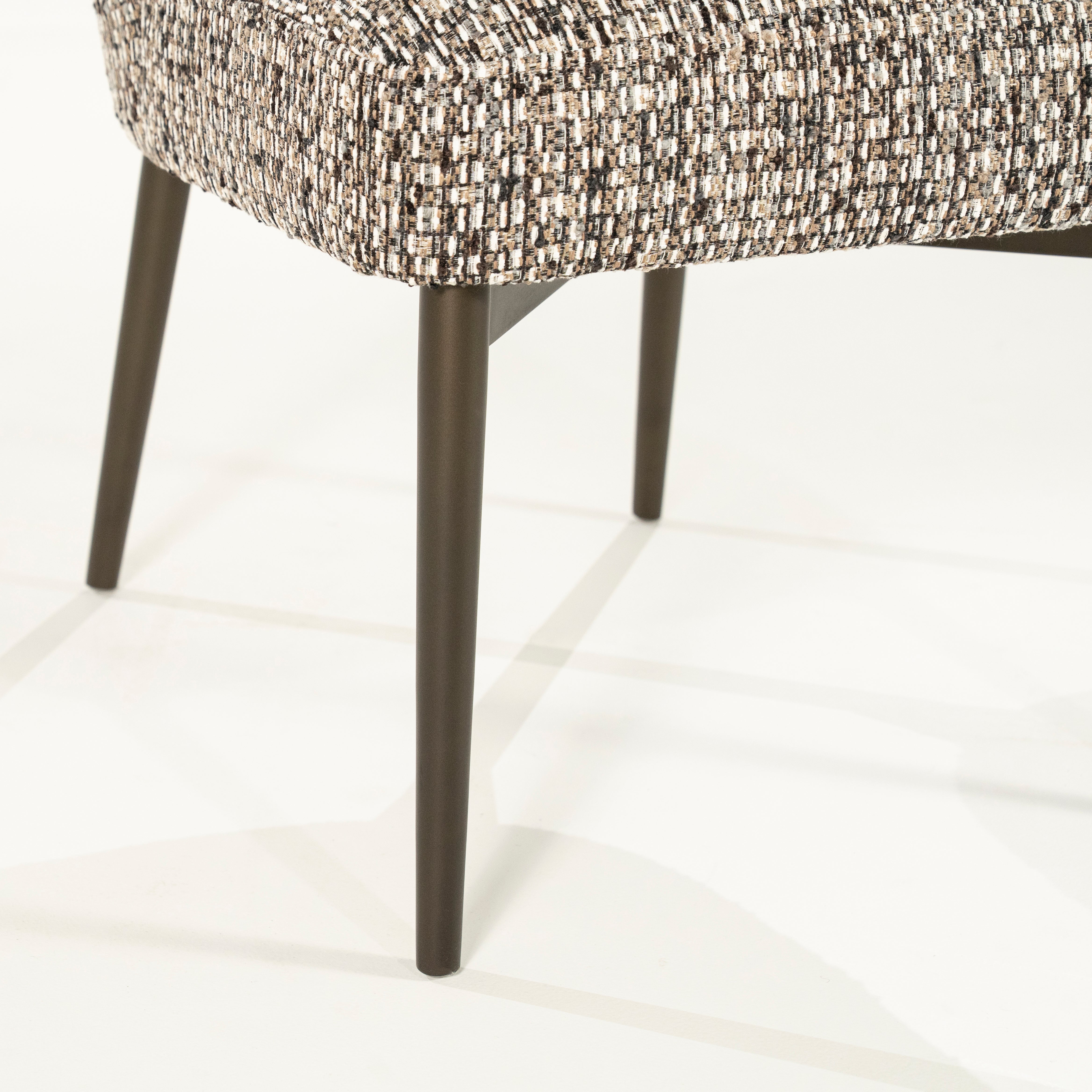 Stuhl TOBIAS grau-braun meliert mit dunkelbraunem Gestell