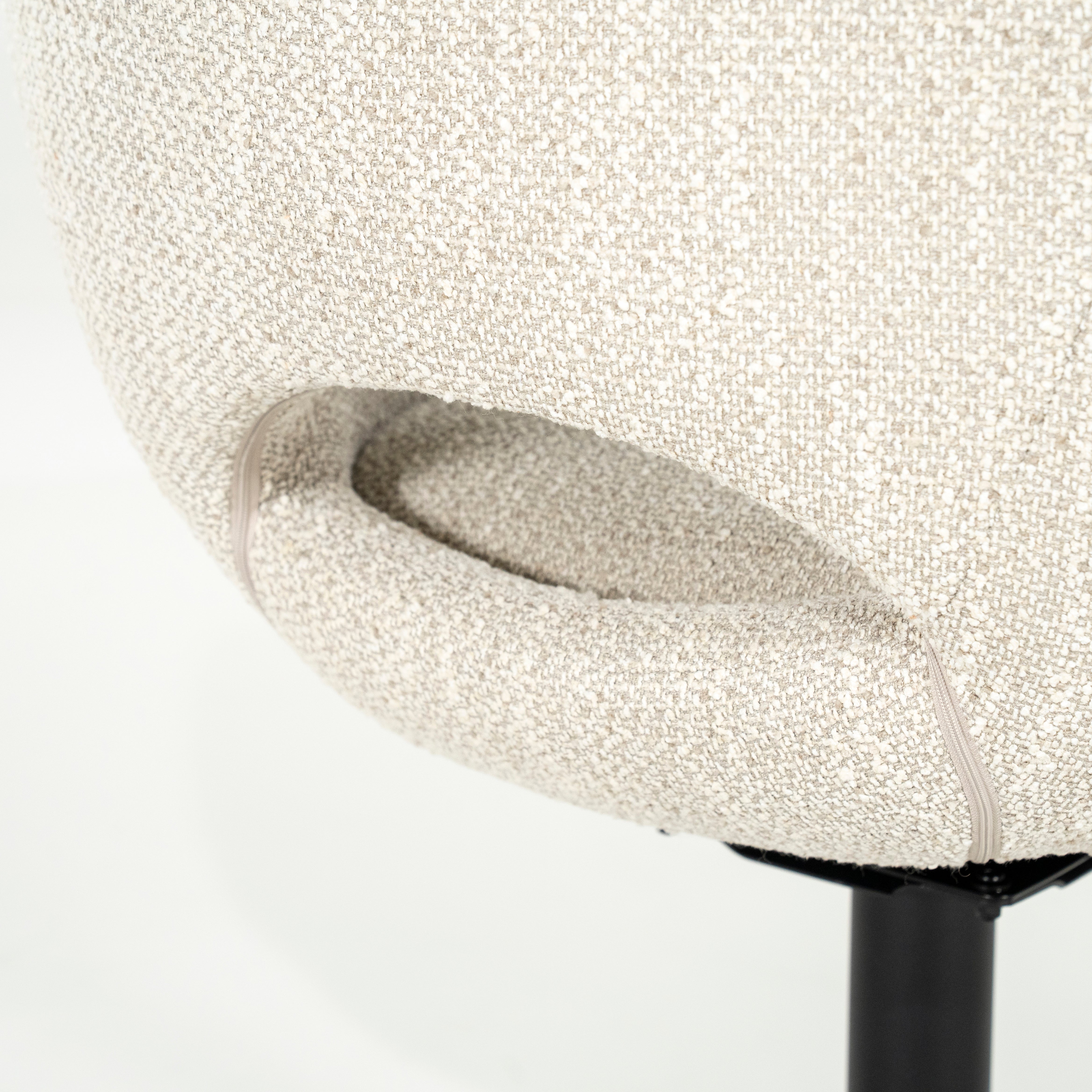 Drehstuhl NOL beige mit schwarzem Fuß