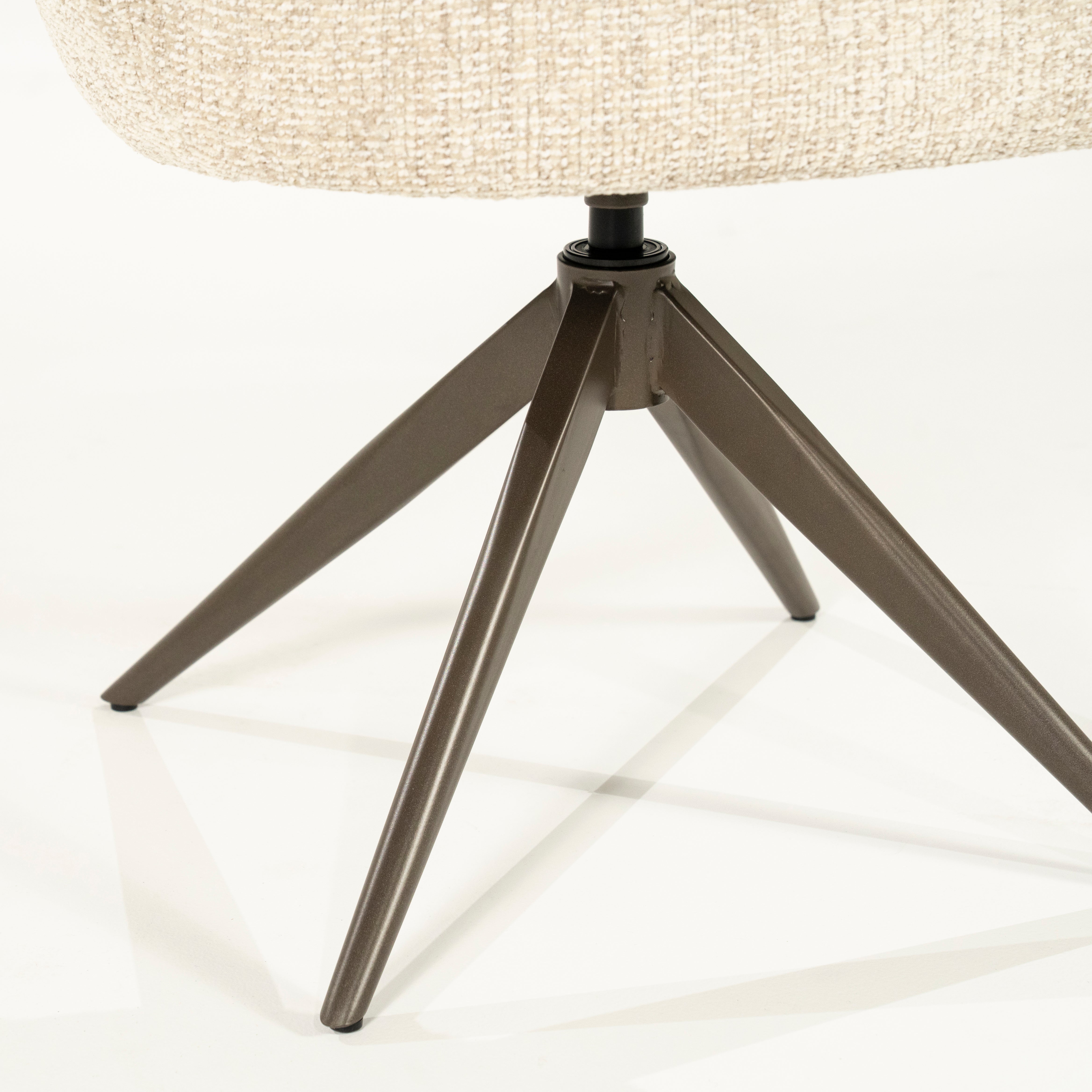 Drehstuhl ALISSA beige mit dunkelbraunem Fußteil