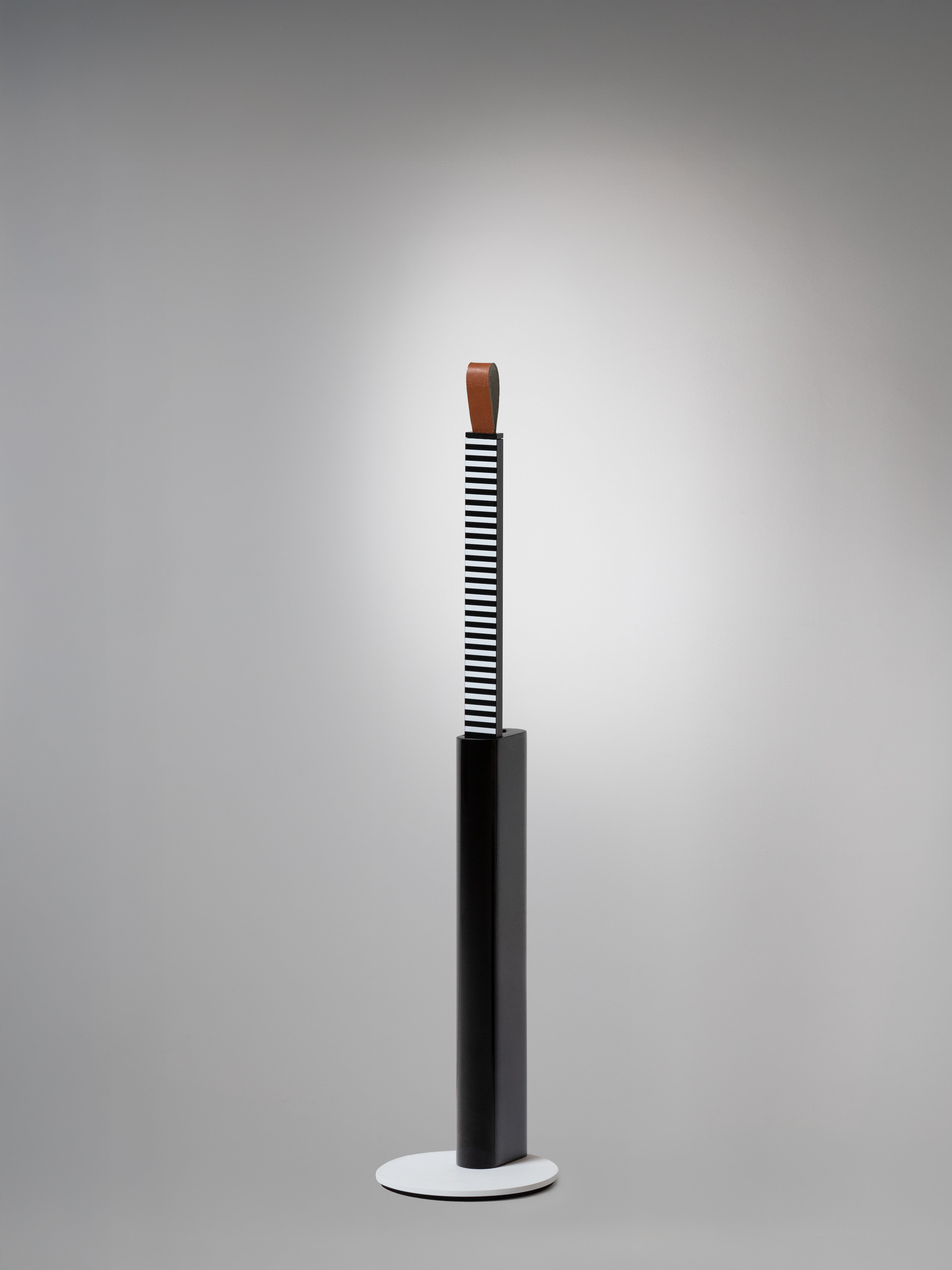 Tischlampe METRICA glänzend schwarz